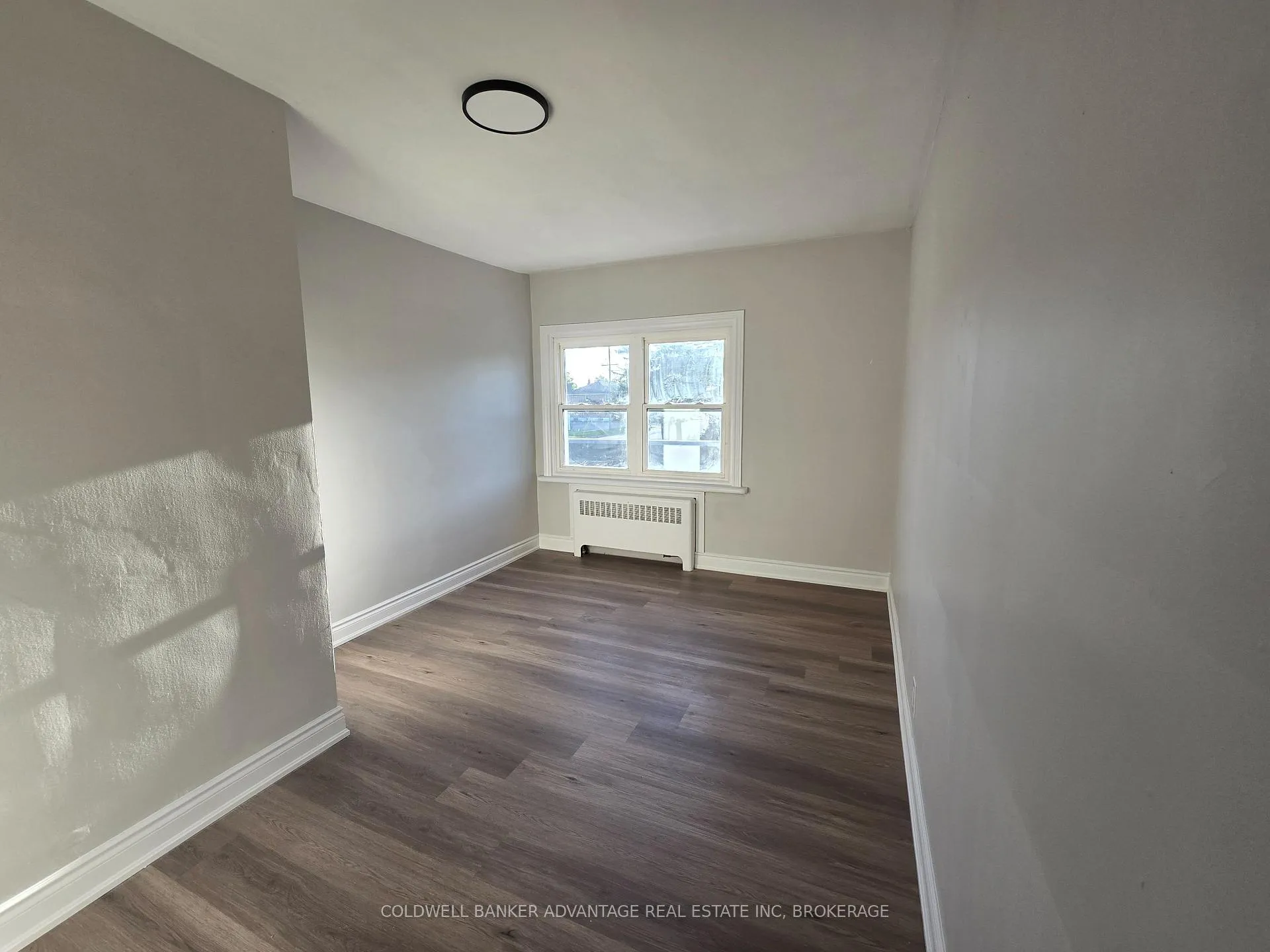 Photo 5 of Unit 1, 936 East Main Street, Welland, Welland Downtown — HOMEH