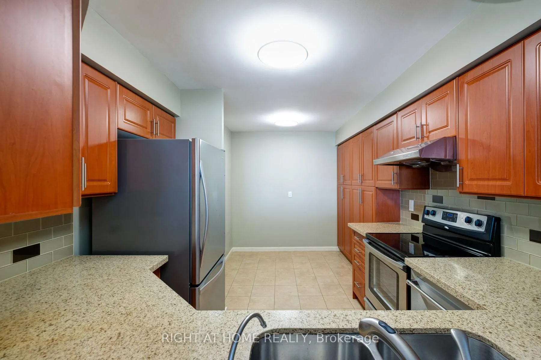 Photo 16 of Unit 1116, 610 Bullock Drive, Markham, Markville — HOMEH