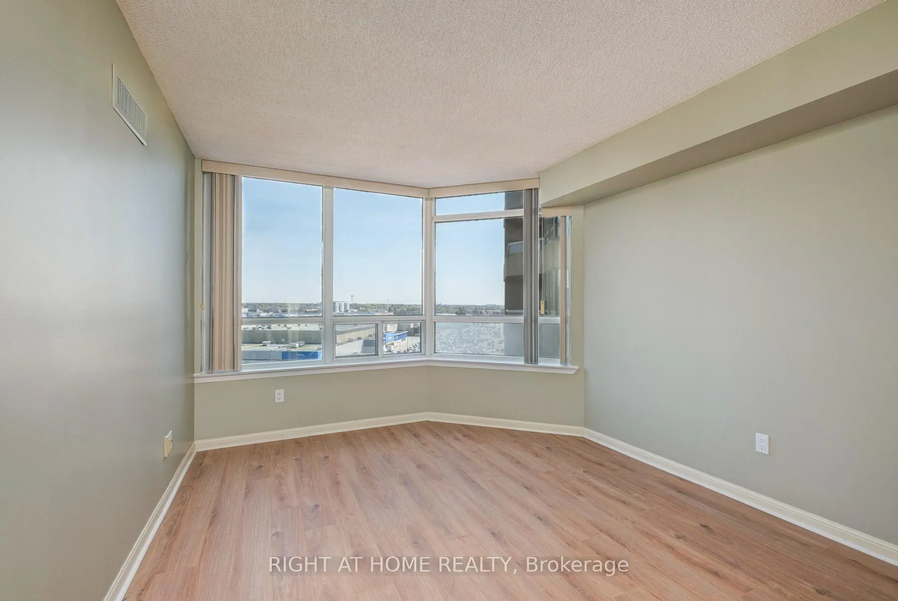 Photo 21 of Unit 1116, 610 Bullock Drive, Markham, Markville — HOMEH
