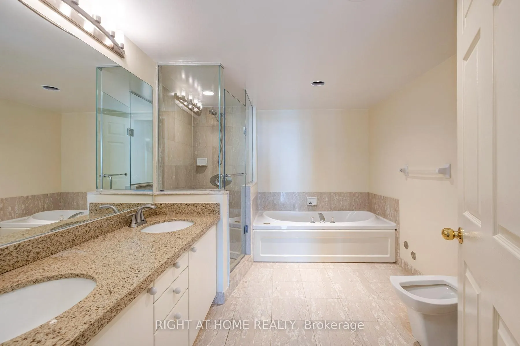 Photo 24 of Unit 1116, 610 Bullock Drive, Markham, Markville — HOMEH
