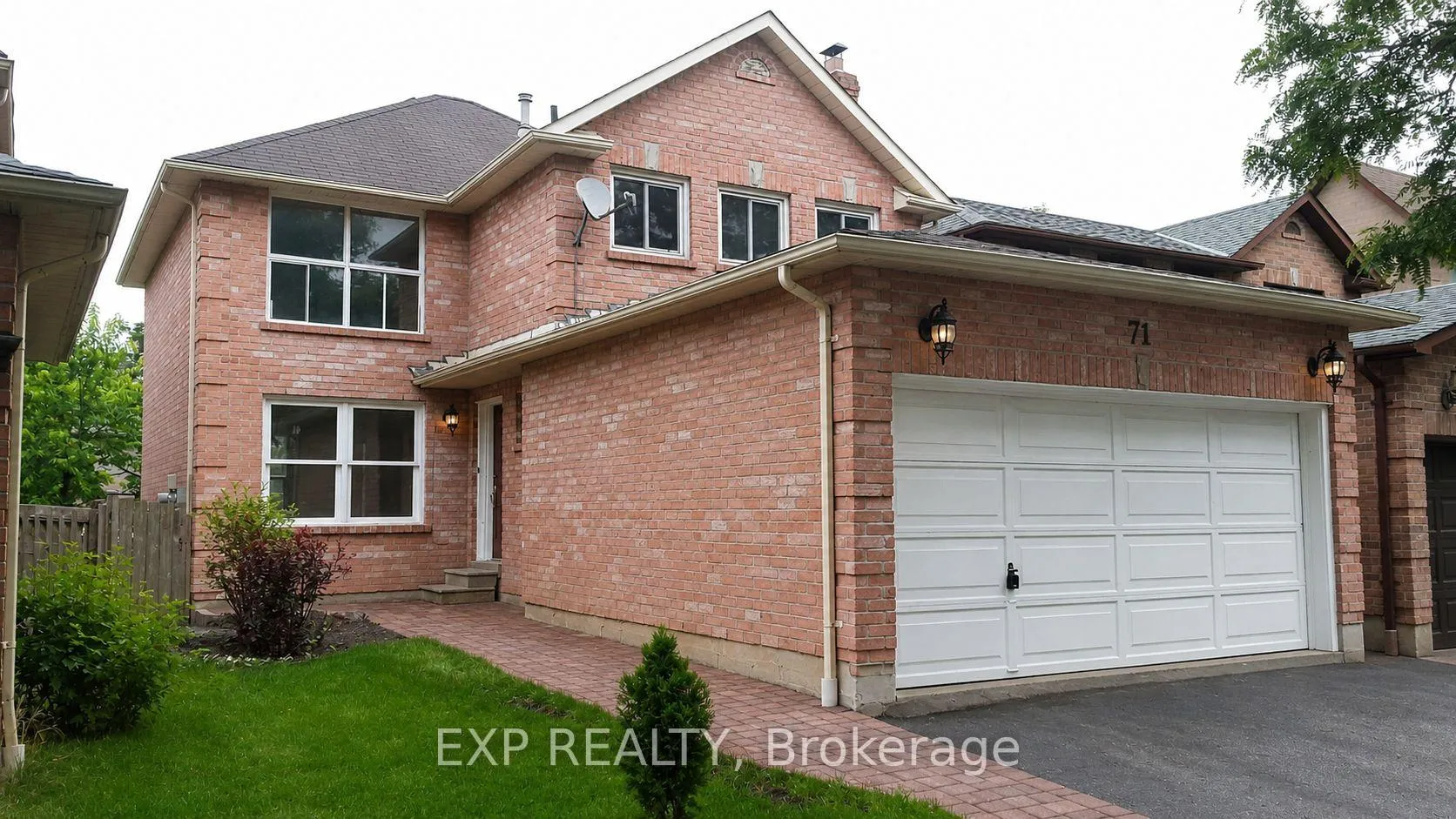 Front of Unit Main Level, 71 Daniels Crescent