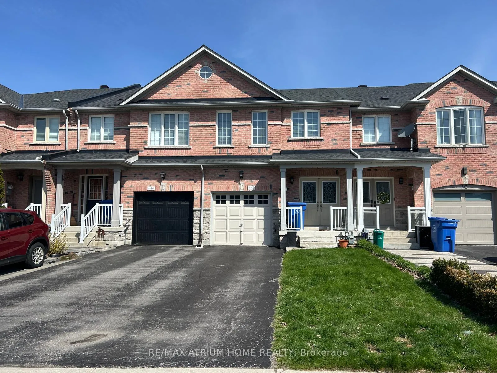 Photo 1 of 42 Zokol Drive, Aurora, Bayview Northeast — HOMEH