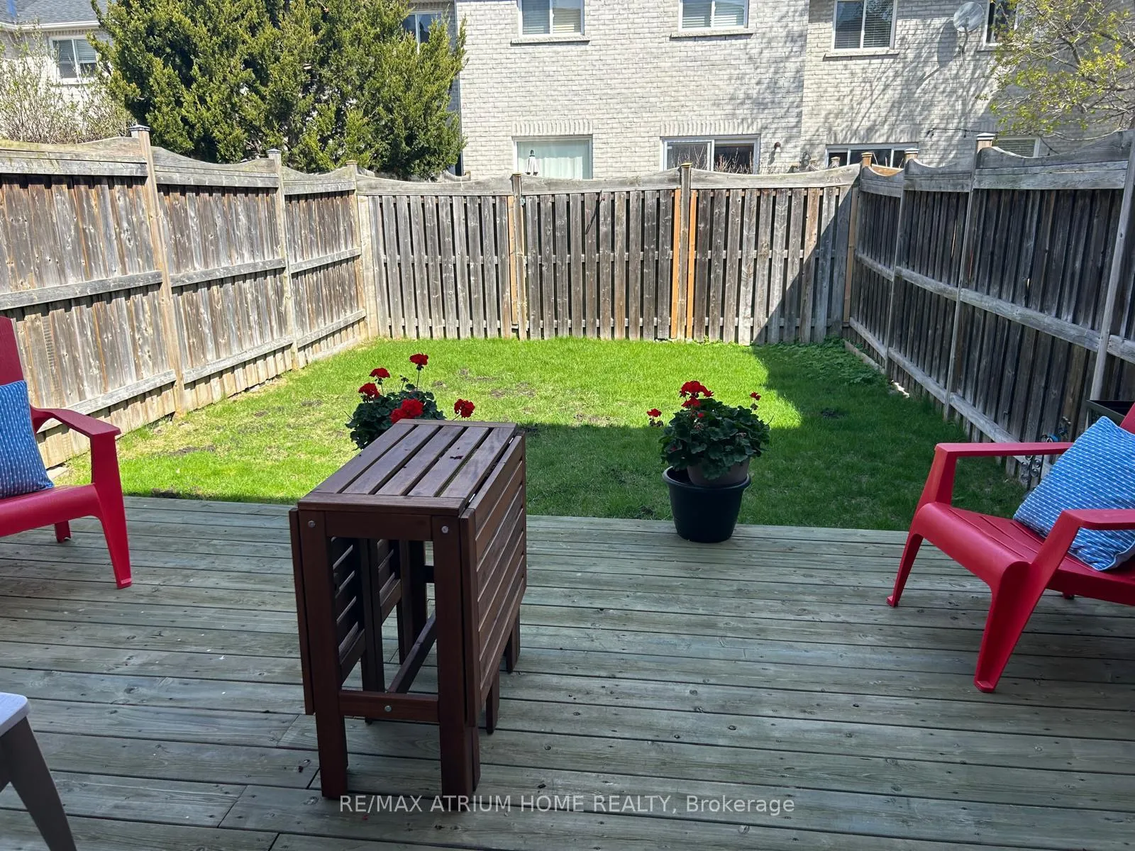 Photo 2 of 42 Zokol Drive, Aurora, Bayview Northeast — HOMEH