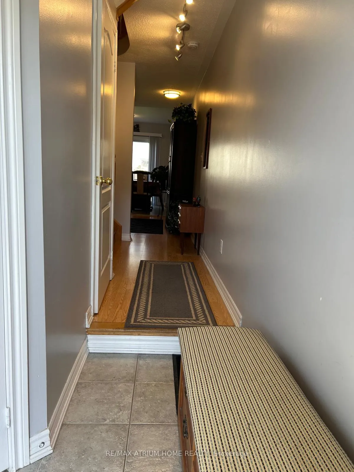 Photo 12 of 42 Zokol Drive, Aurora, Bayview Northeast — HOMEH