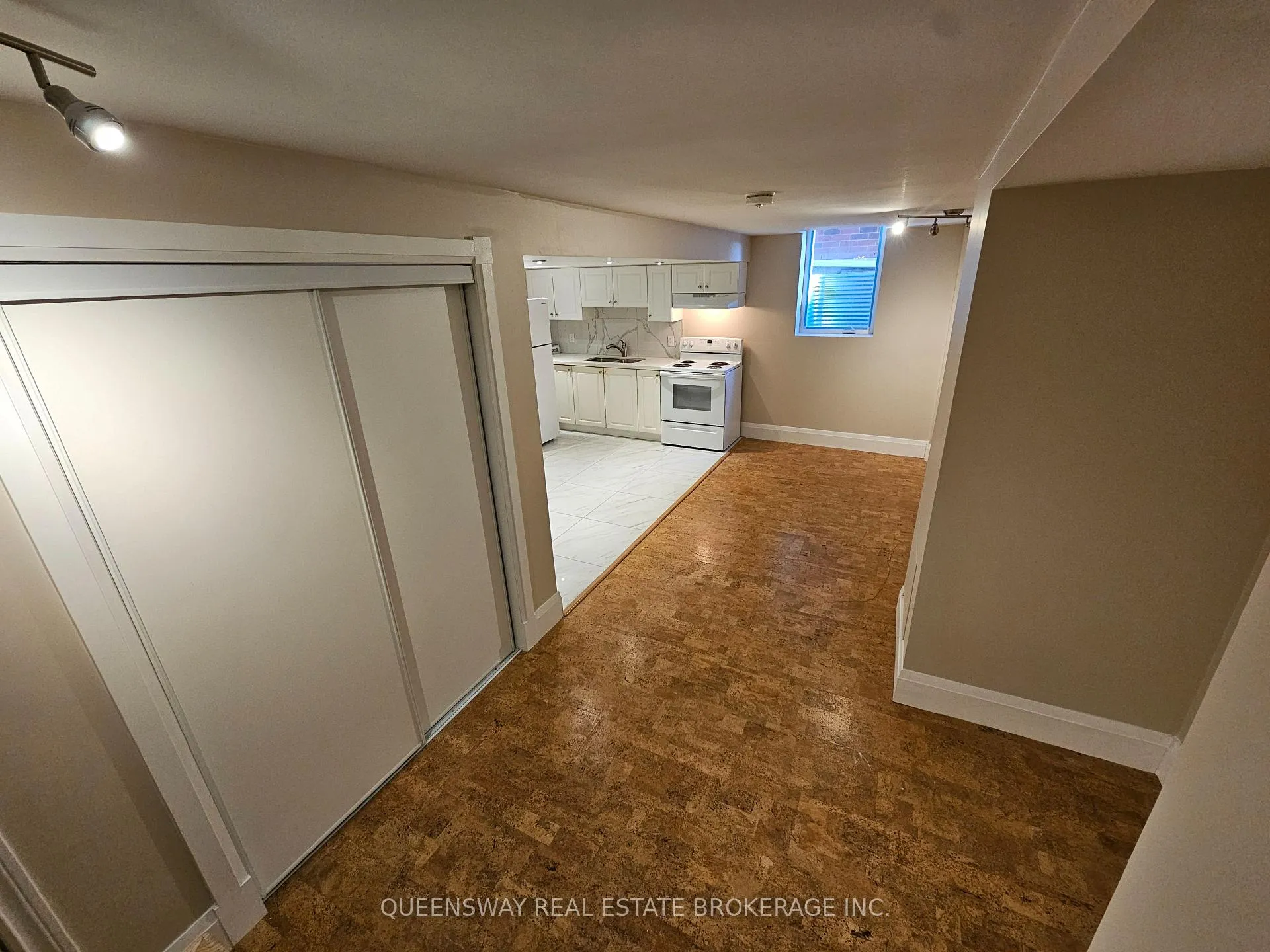 Photo 4 of Unit Lower Level / Basement, 36 April Gardens, Aurora, Aurora Heights — HOMEH