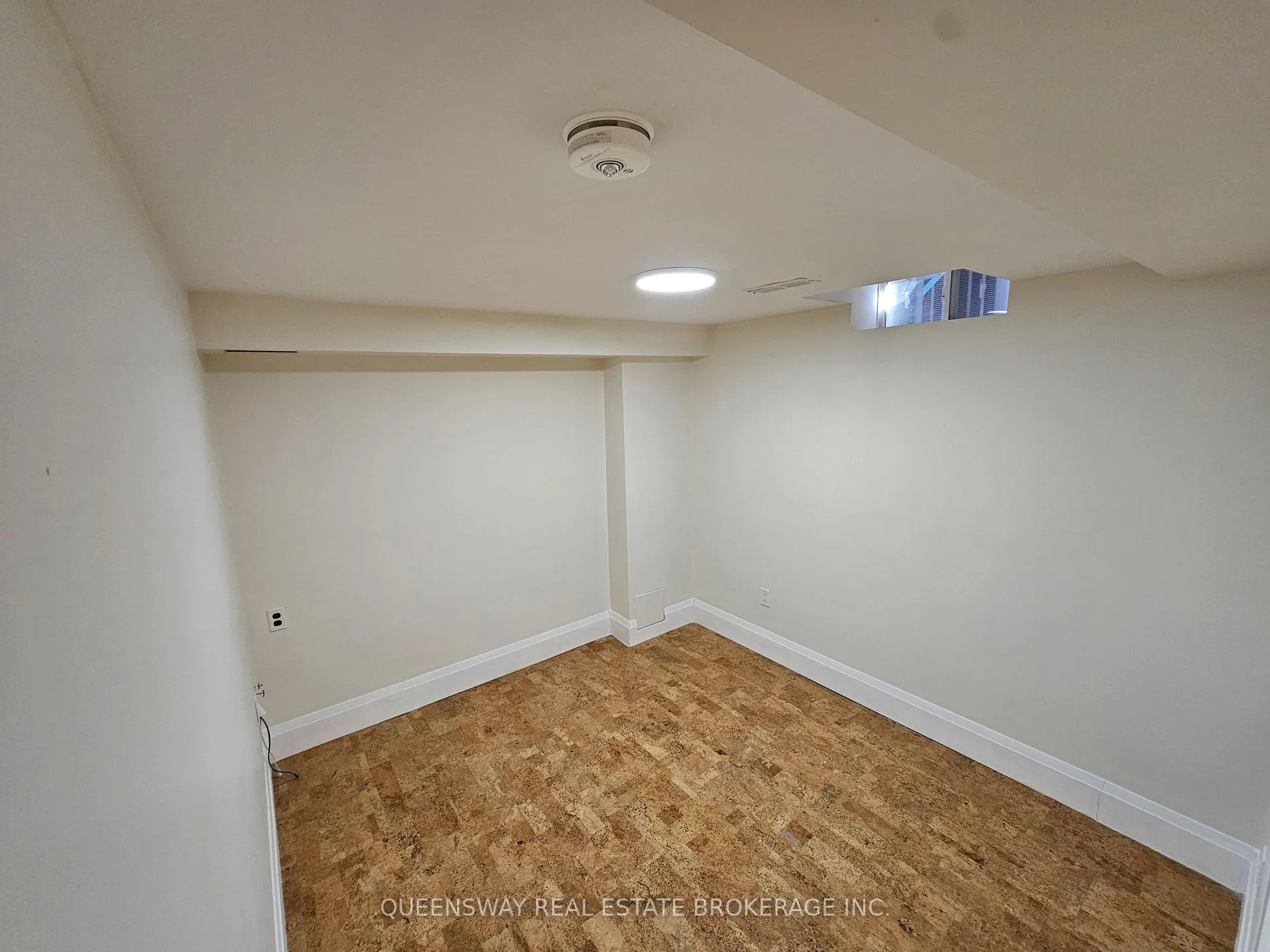 Photo 8 of Unit Lower Level / Basement, 36 April Gardens, Aurora, Aurora Heights — HOMEH