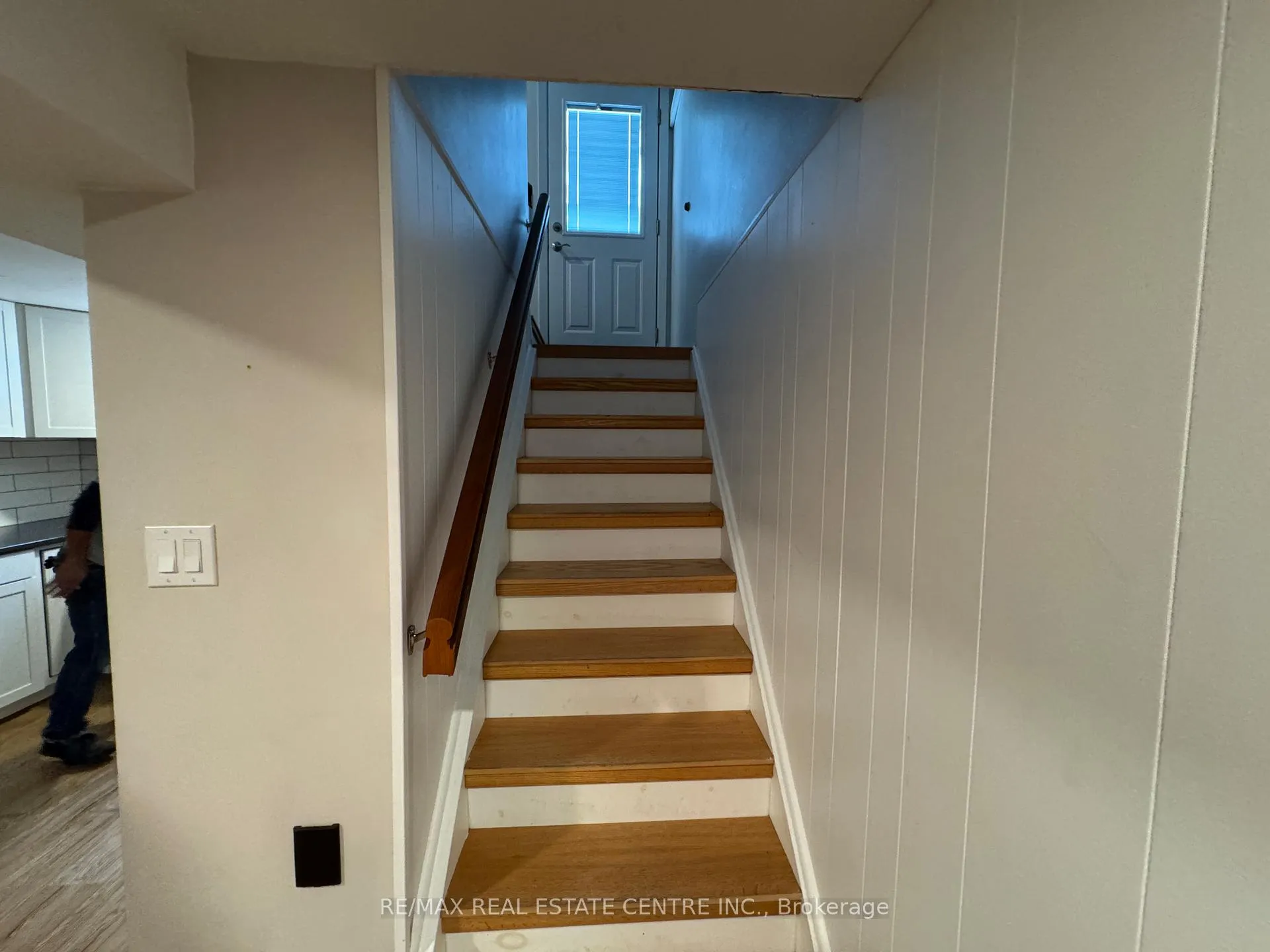 Photo 4 of Unit Basement, 456 Speedvale ( Basement ) Avenue E, Guelph, Riverside Park — HOMEH