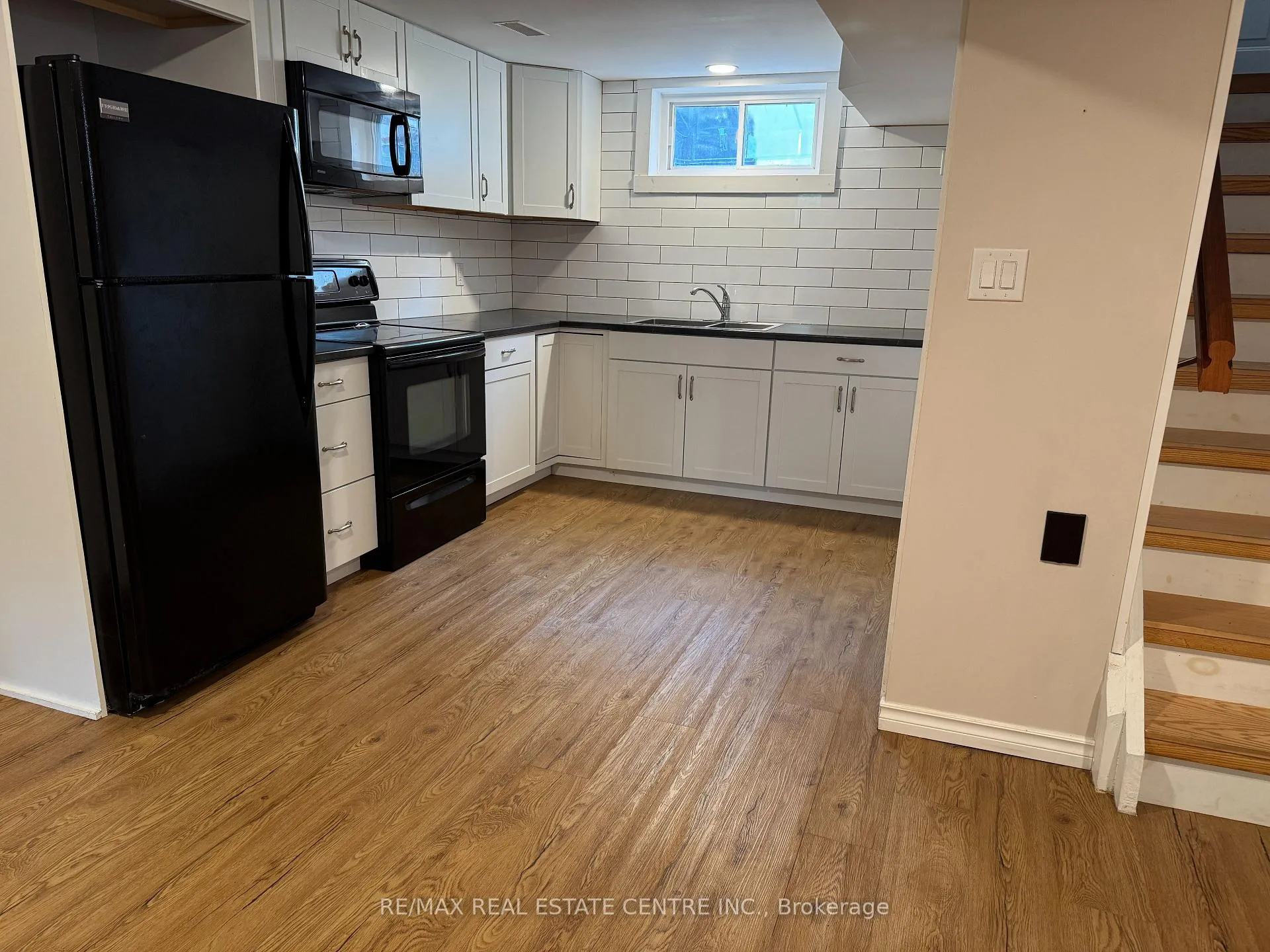 Photo 6 of Unit Basement, 456 Speedvale ( Basement ) Avenue E, Guelph, Riverside Park — HOMEH