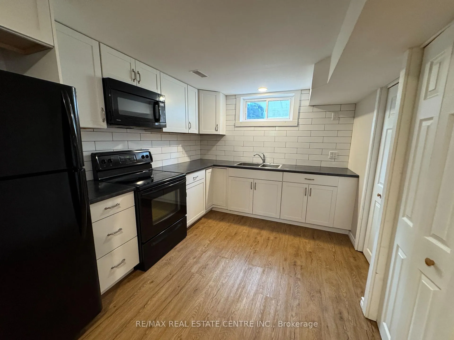 Photo 7 of Unit Basement, 456 Speedvale ( Basement ) Avenue E, Guelph, Riverside Park — HOMEH