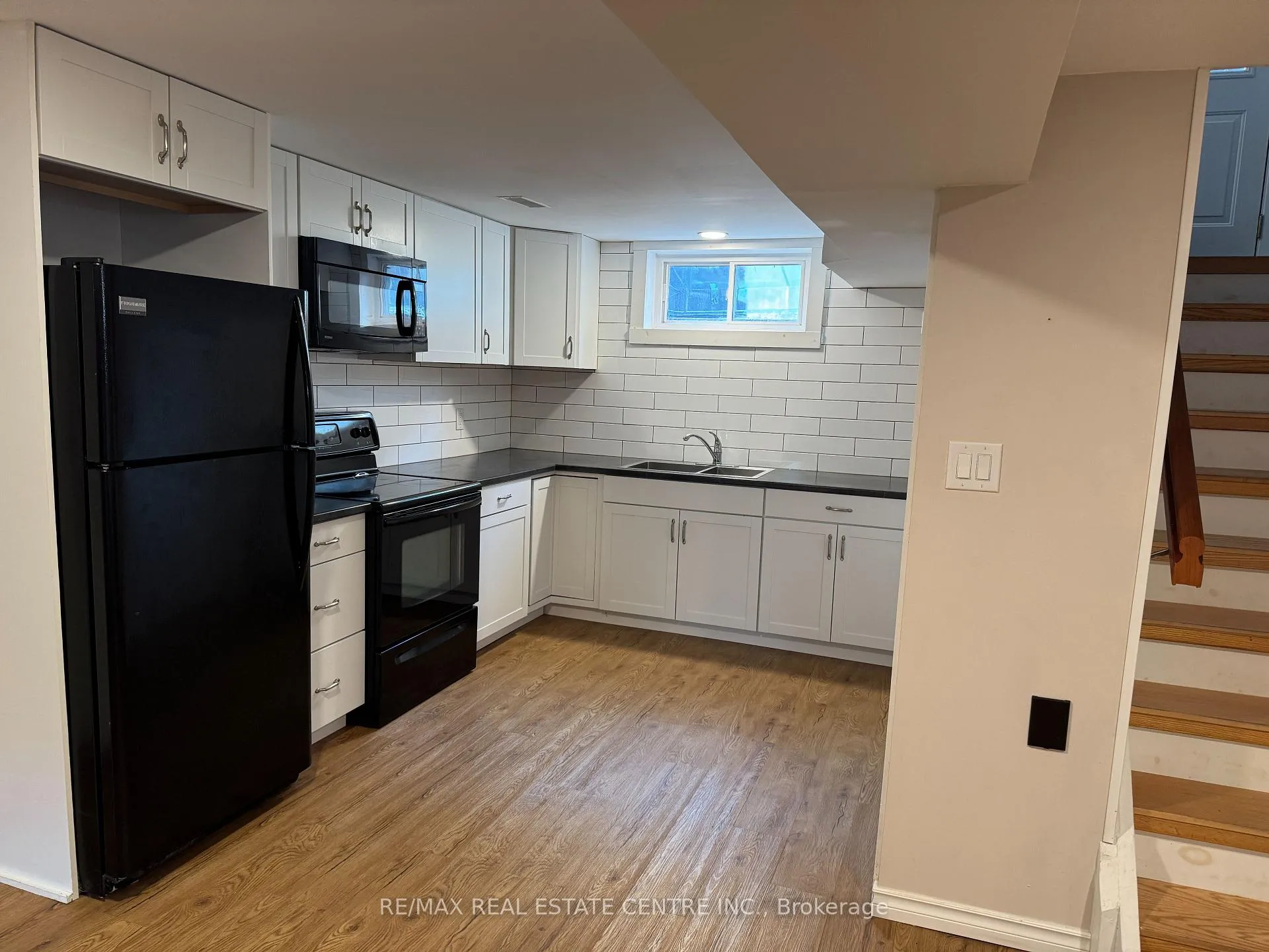 Photo 8 of Unit Basement, 456 Speedvale ( Basement ) Avenue E, Guelph, Riverside Park — HOMEH