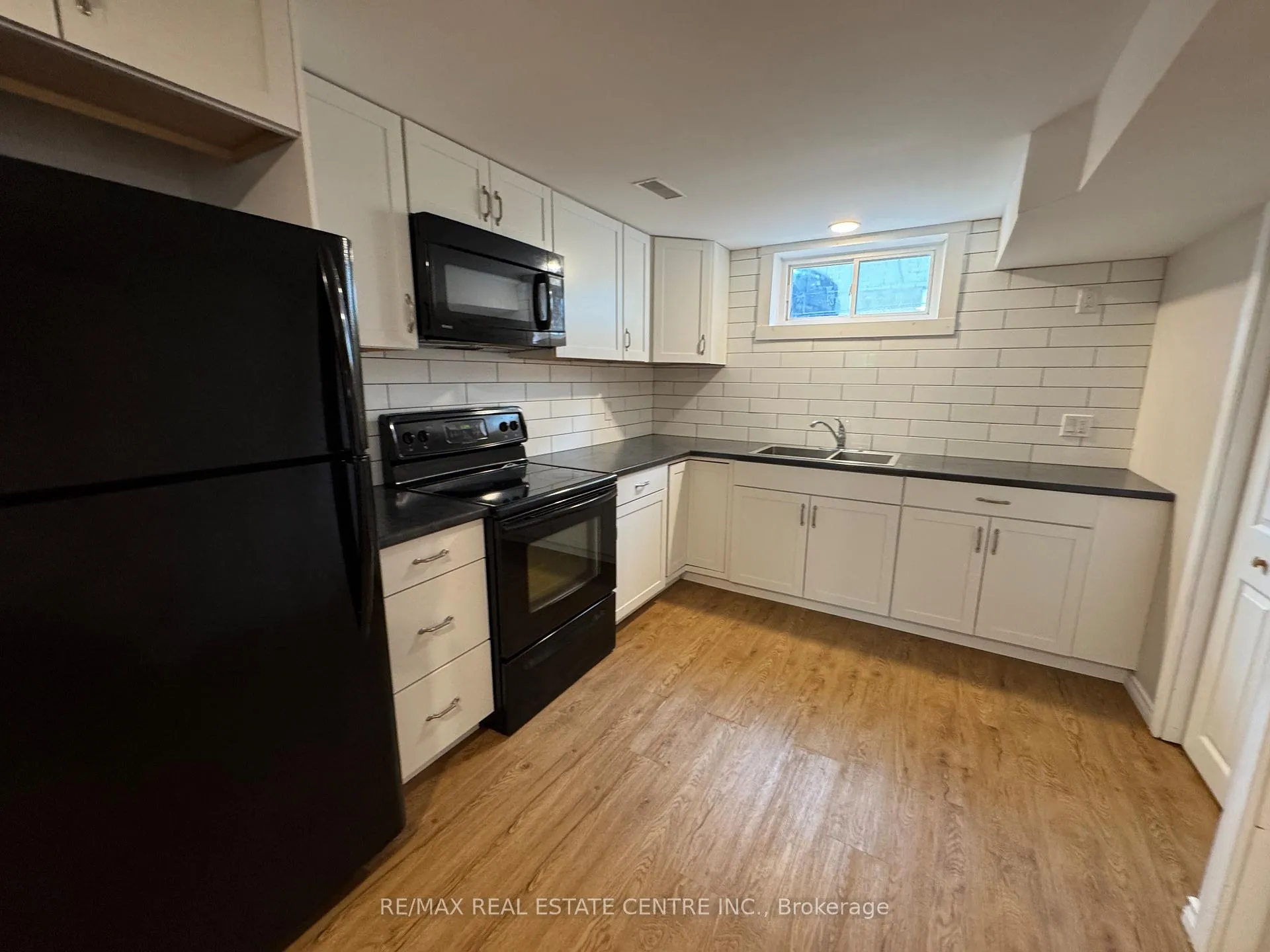 Photo 9 of Unit Basement, 456 Speedvale ( Basement ) Avenue E, Guelph, Riverside Park — HOMEH