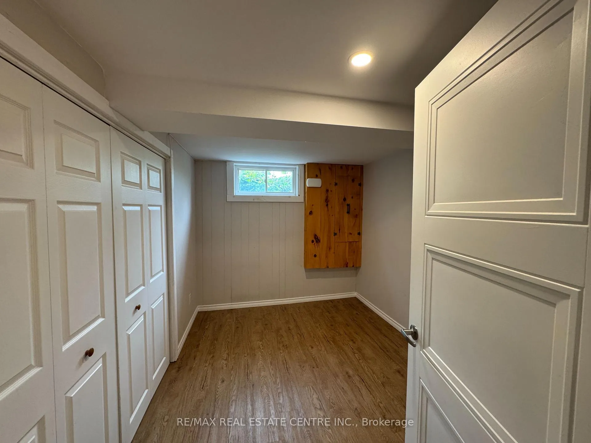 Photo 10 of Unit Basement, 456 Speedvale ( Basement ) Avenue E, Guelph, Riverside Park — HOMEH