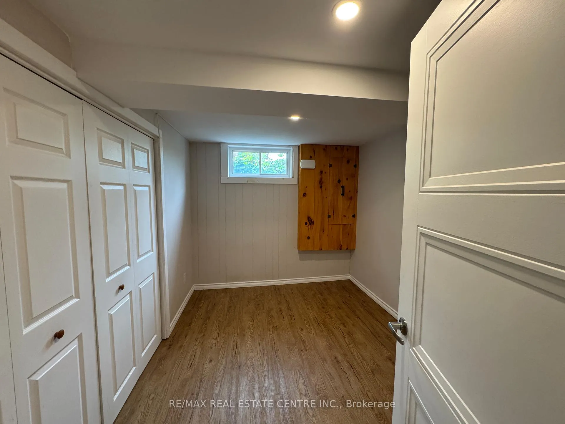 Photo 11 of Unit Basement, 456 Speedvale ( Basement ) Avenue E, Guelph, Riverside Park — HOMEH