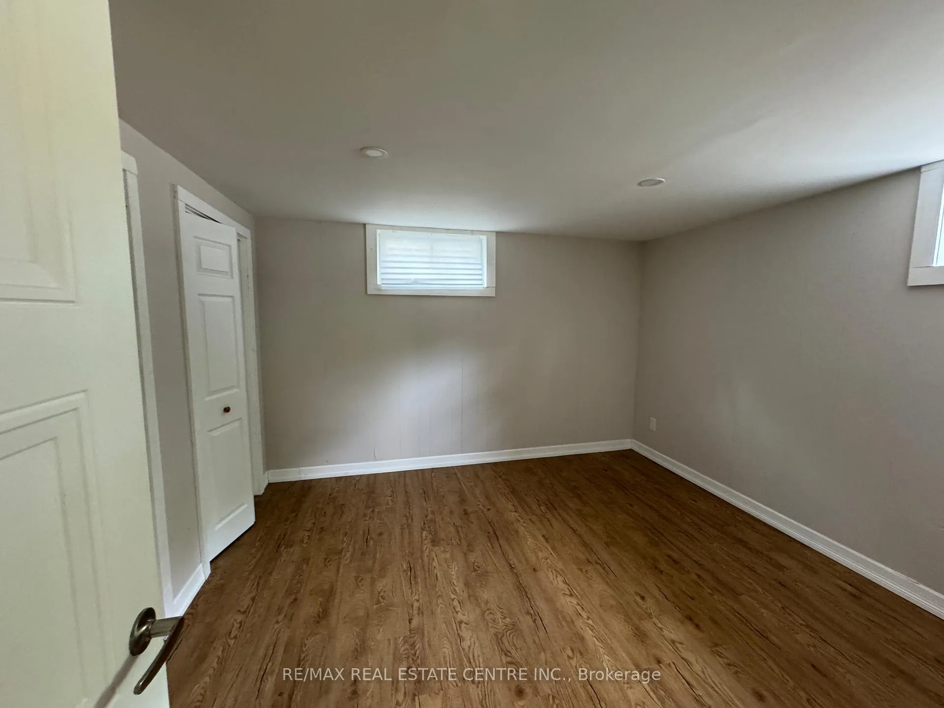 Photo 16 of Unit Basement, 456 Speedvale ( Basement ) Avenue E, Guelph, Riverside Park — HOMEH