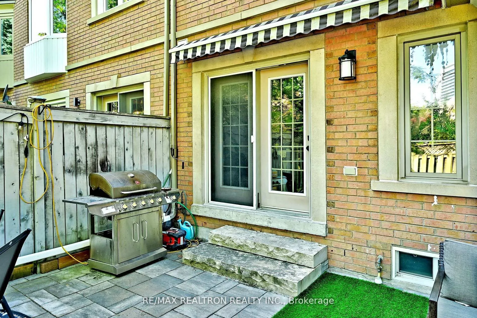 Photo 1 of 100 Kingsbridge Circle, Vaughan, Beverley Glen — HOMEH