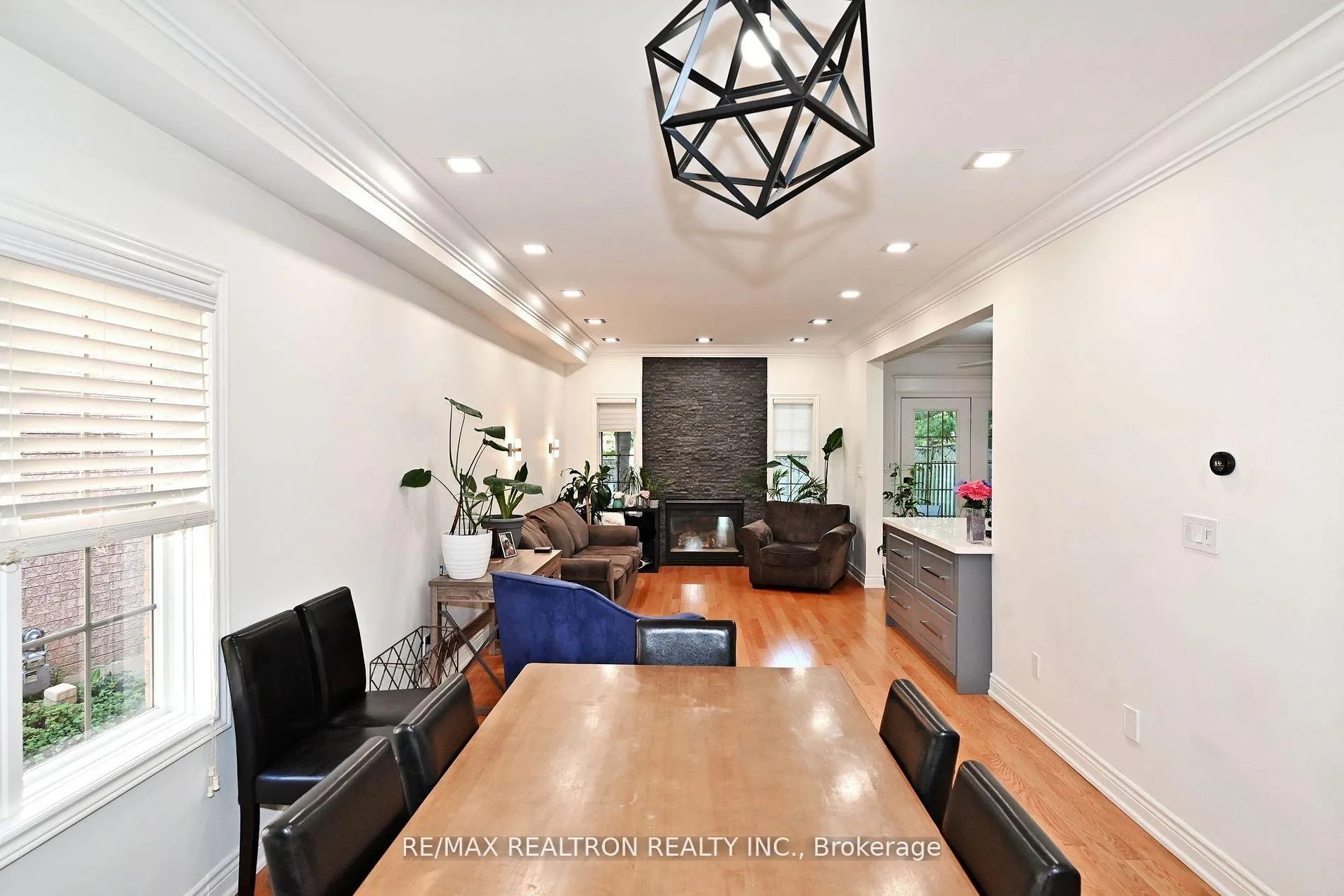 Photo 11 of 100 Kingsbridge Circle, Vaughan, Beverley Glen — HOMEH
