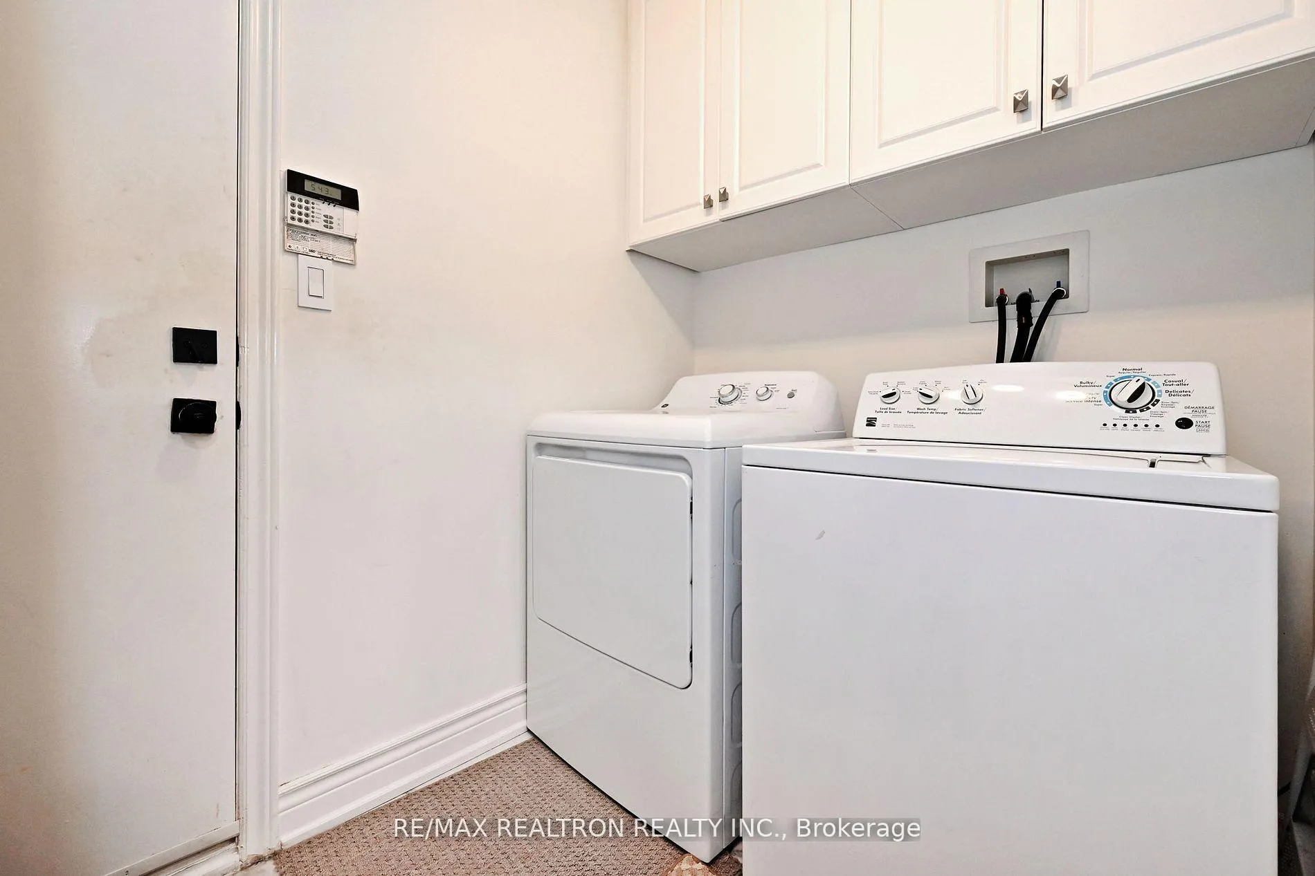 Photo 43 of 100 Kingsbridge Circle, Vaughan, Beverley Glen — HOMEH