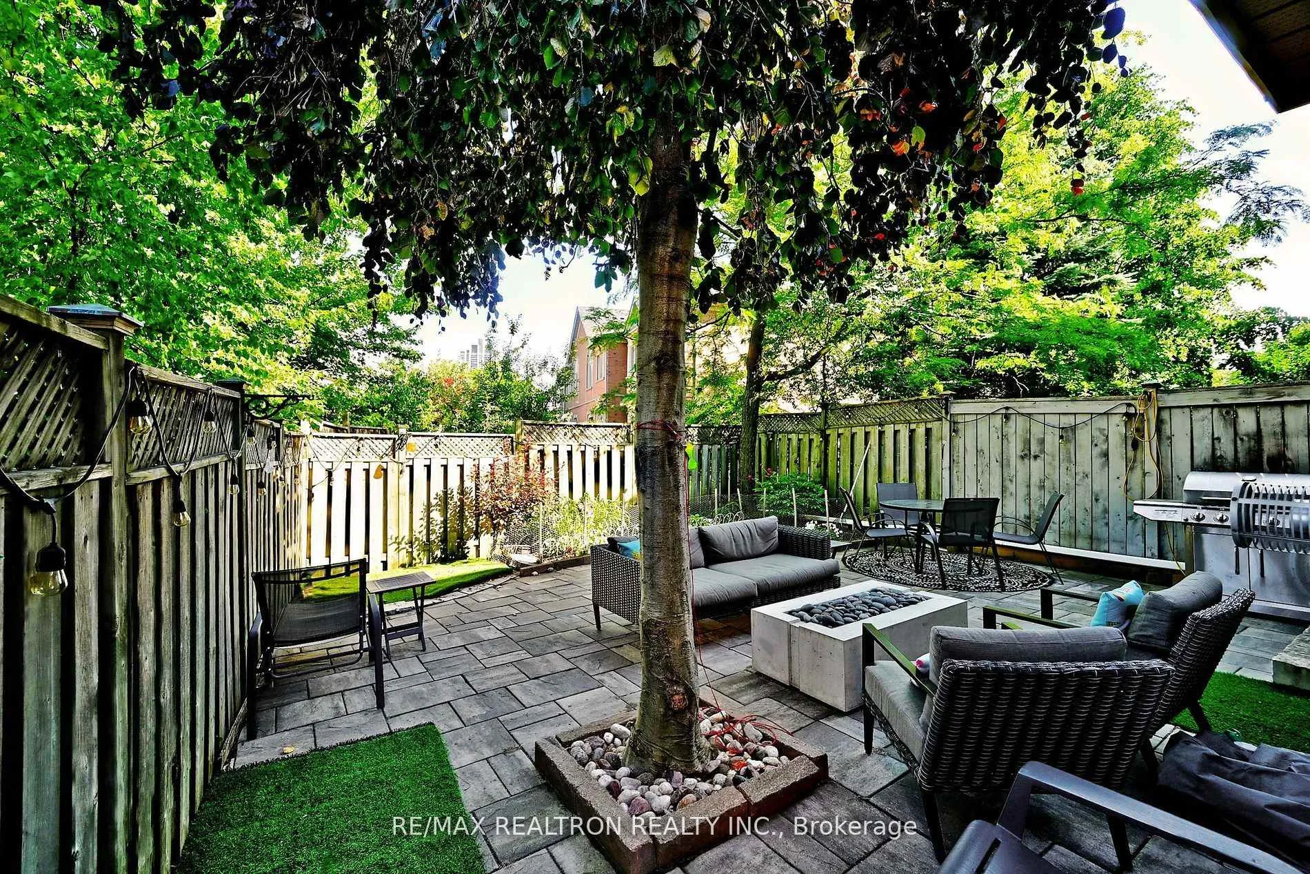 Photo 44 of 100 Kingsbridge Circle, Vaughan, Beverley Glen — HOMEH