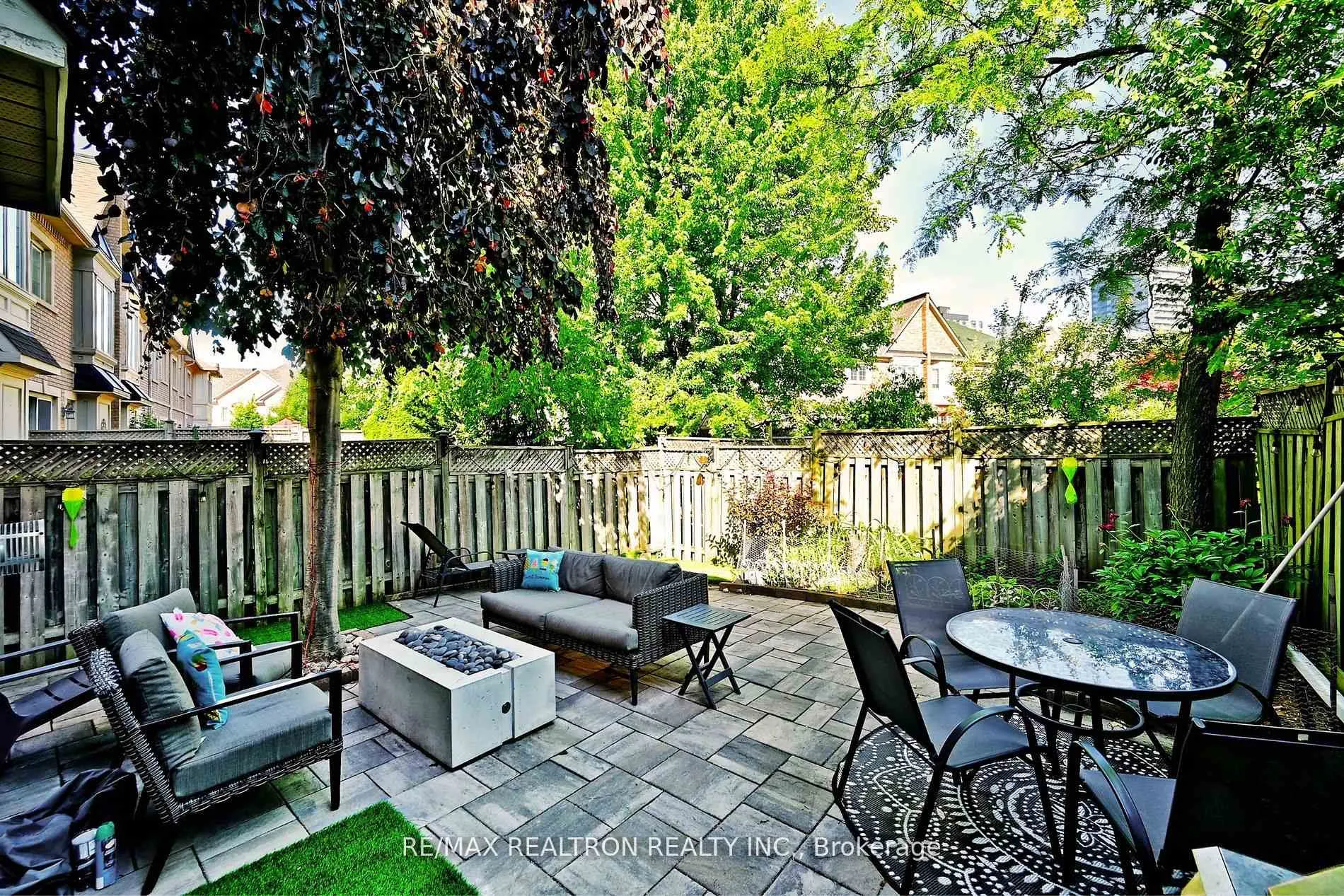 Photo 45 of 100 Kingsbridge Circle, Vaughan, Beverley Glen — HOMEH