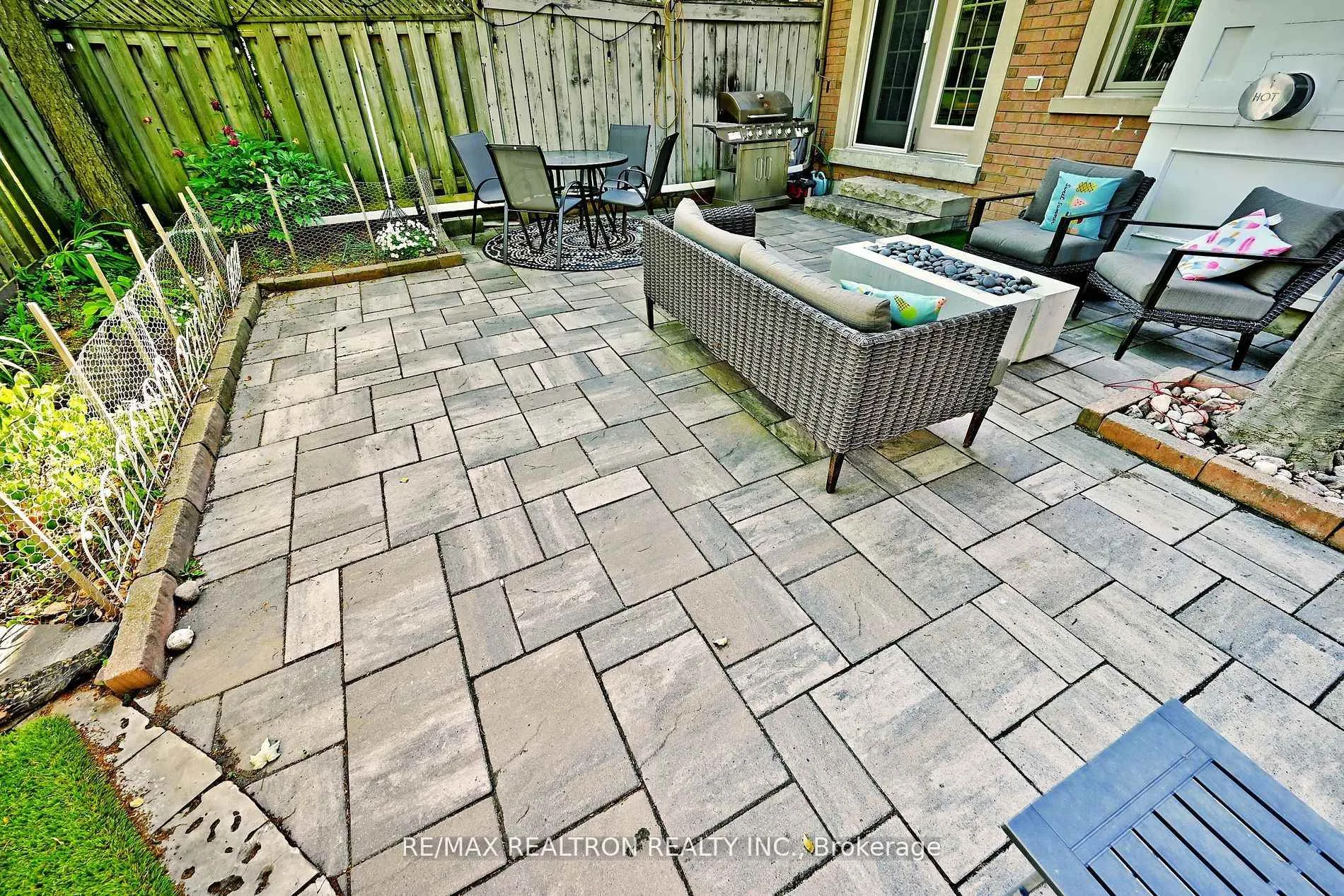 Photo 48 of 100 Kingsbridge Circle, Vaughan, Beverley Glen — HOMEH