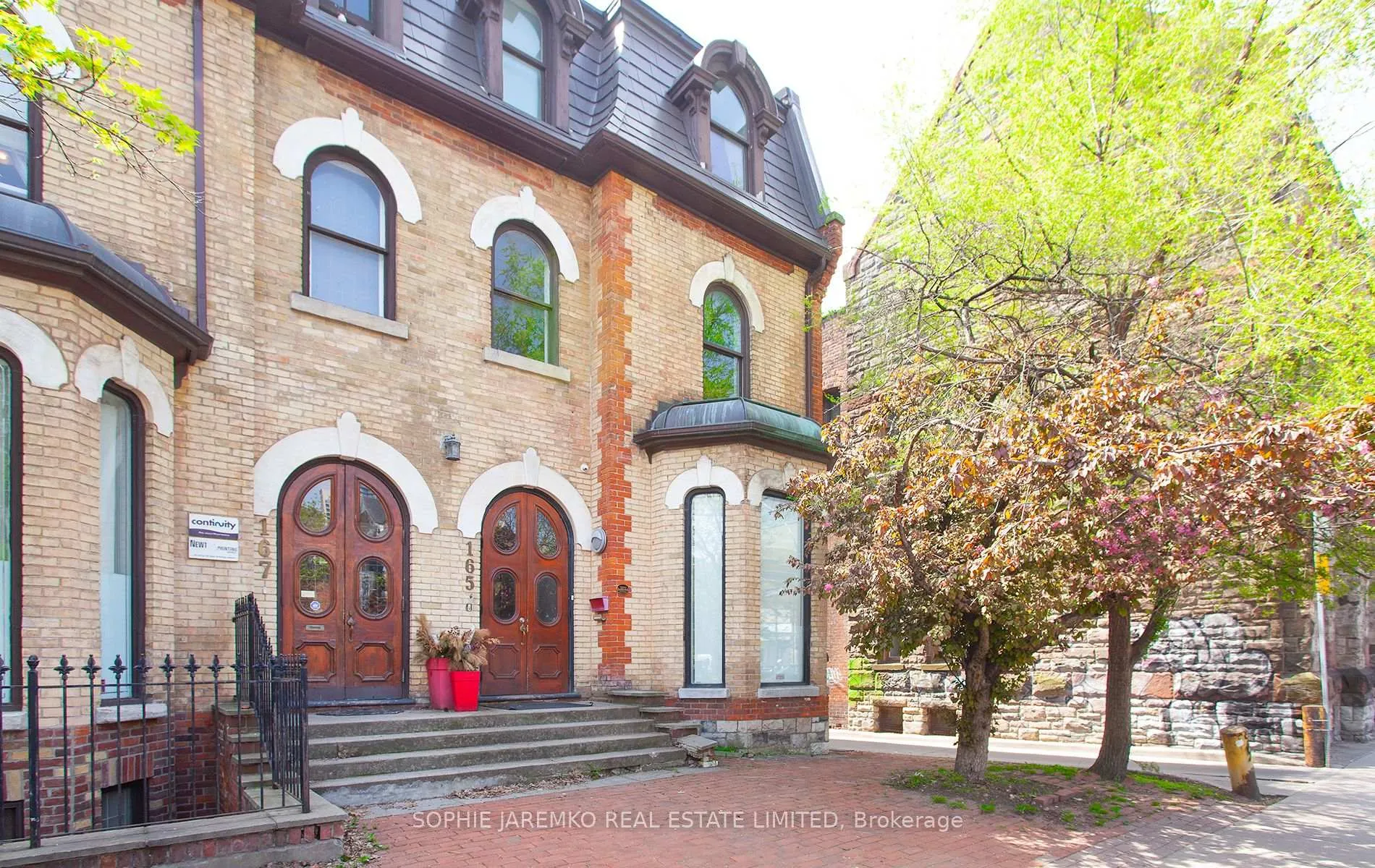 Photo 2 of Unit 1, 165 Carlton Street, Toronto, Cabbagetown-South St. James Town — HOMEH