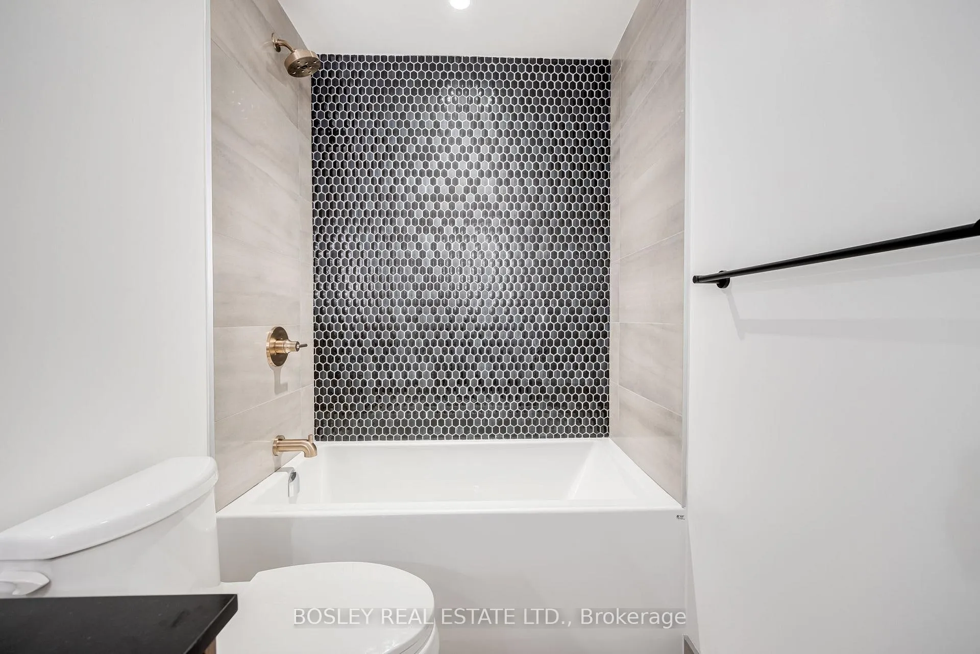Photo 20 of Unit 204, 1285 Queen Street E, Toronto, Greenwood-Coxwell — HOMEH