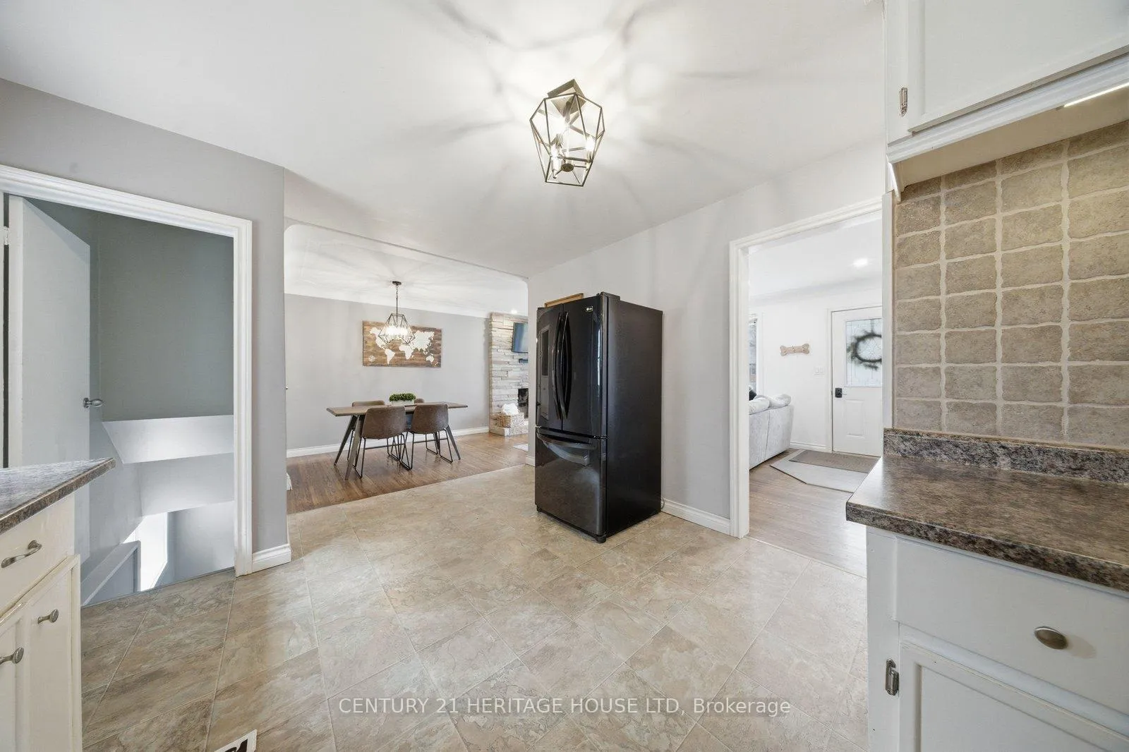 Photo 14 of 12 Stewart Drive, Brant, Burford — HOMEH