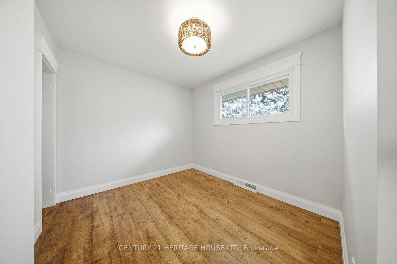 Photo 18 of 12 Stewart Drive, Brant, Burford — HOMEH