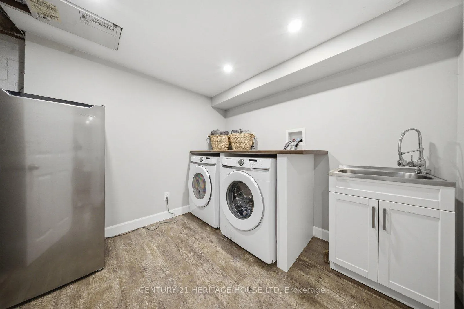 Photo 31 of 12 Stewart Drive, Brant, Burford — HOMEH