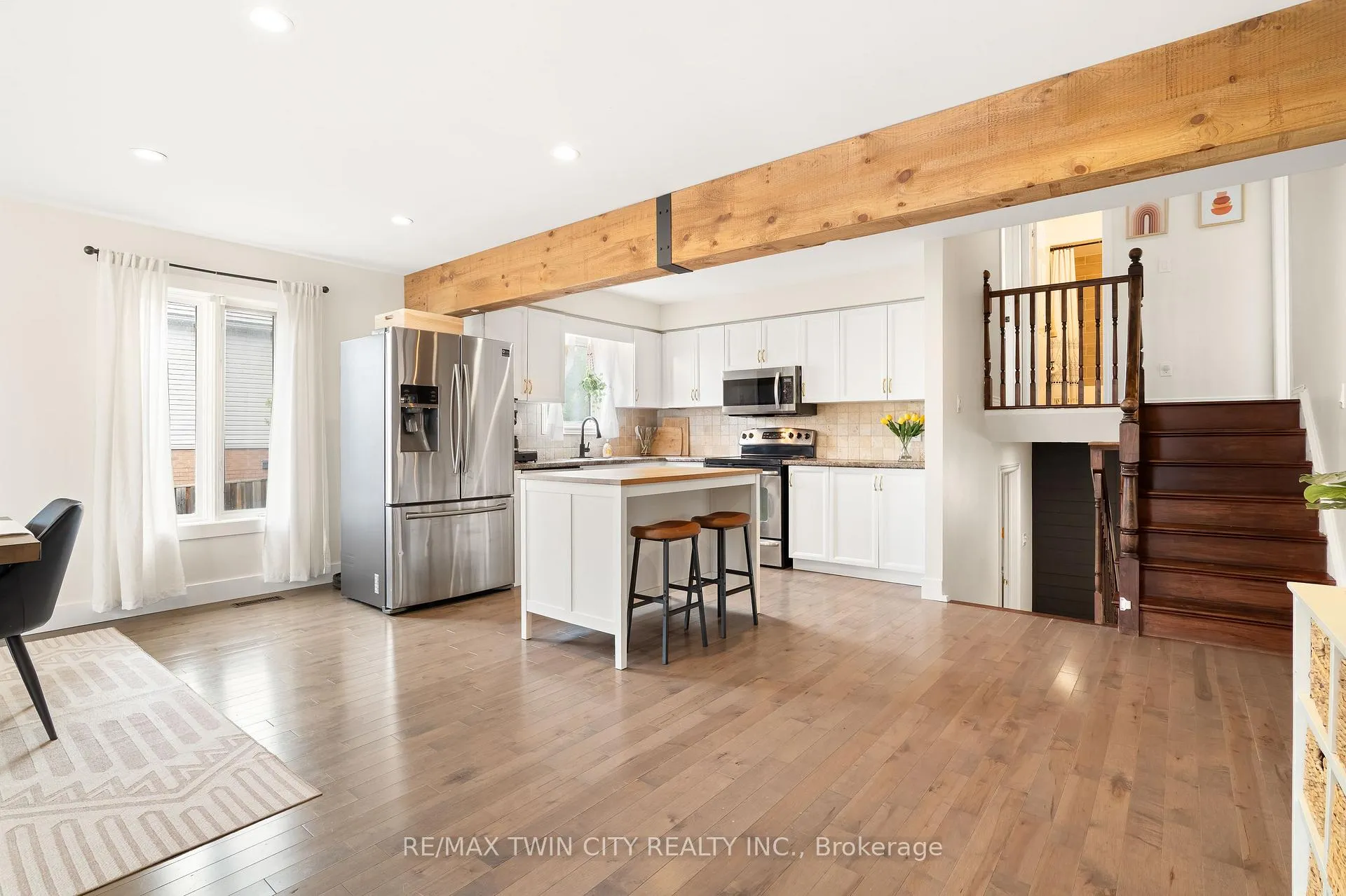 Photo 7 of 172 General Drive, Kitchener — HOMEH
