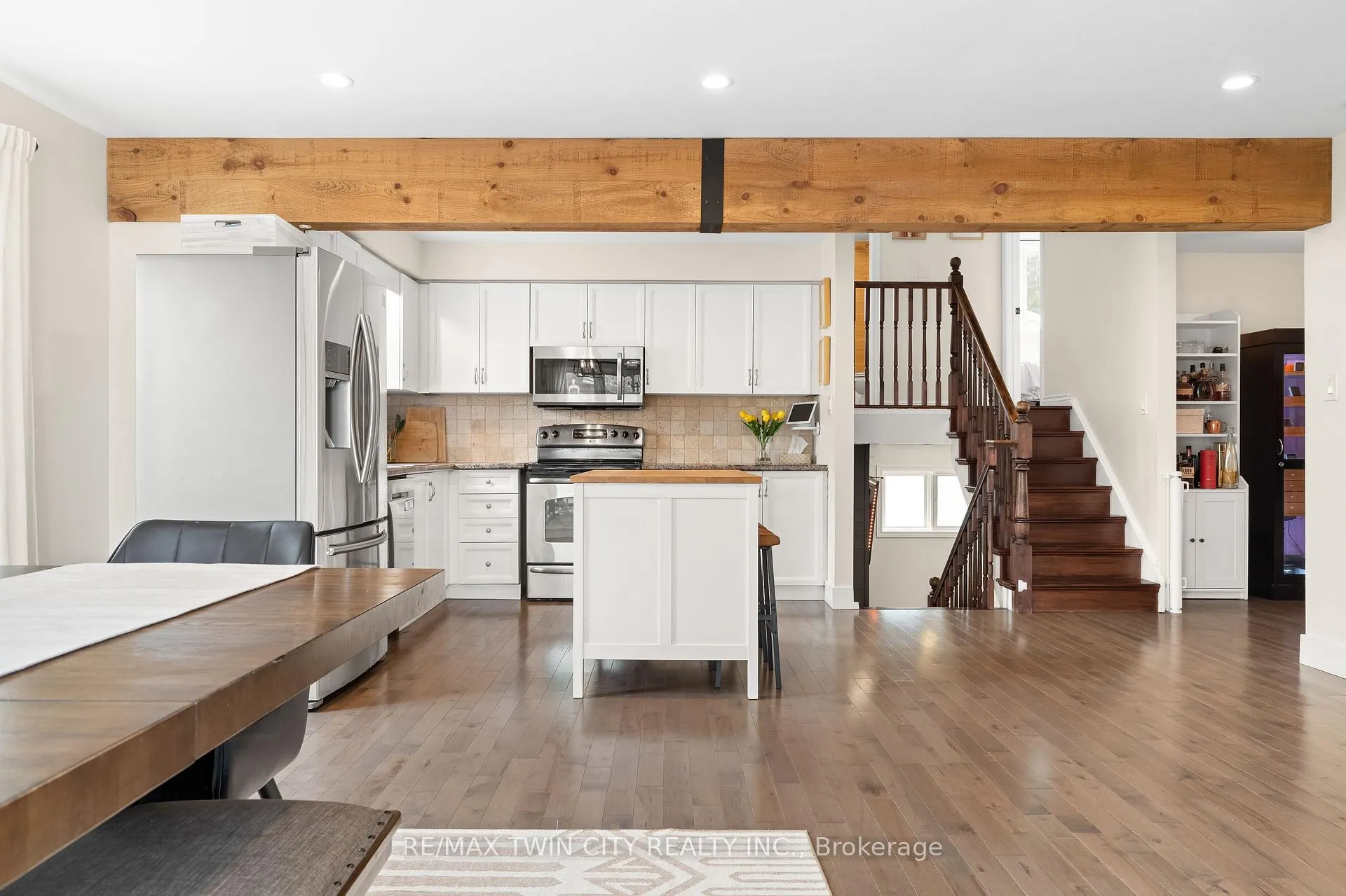 Photo 15 of 172 General Drive, Kitchener — HOMEH