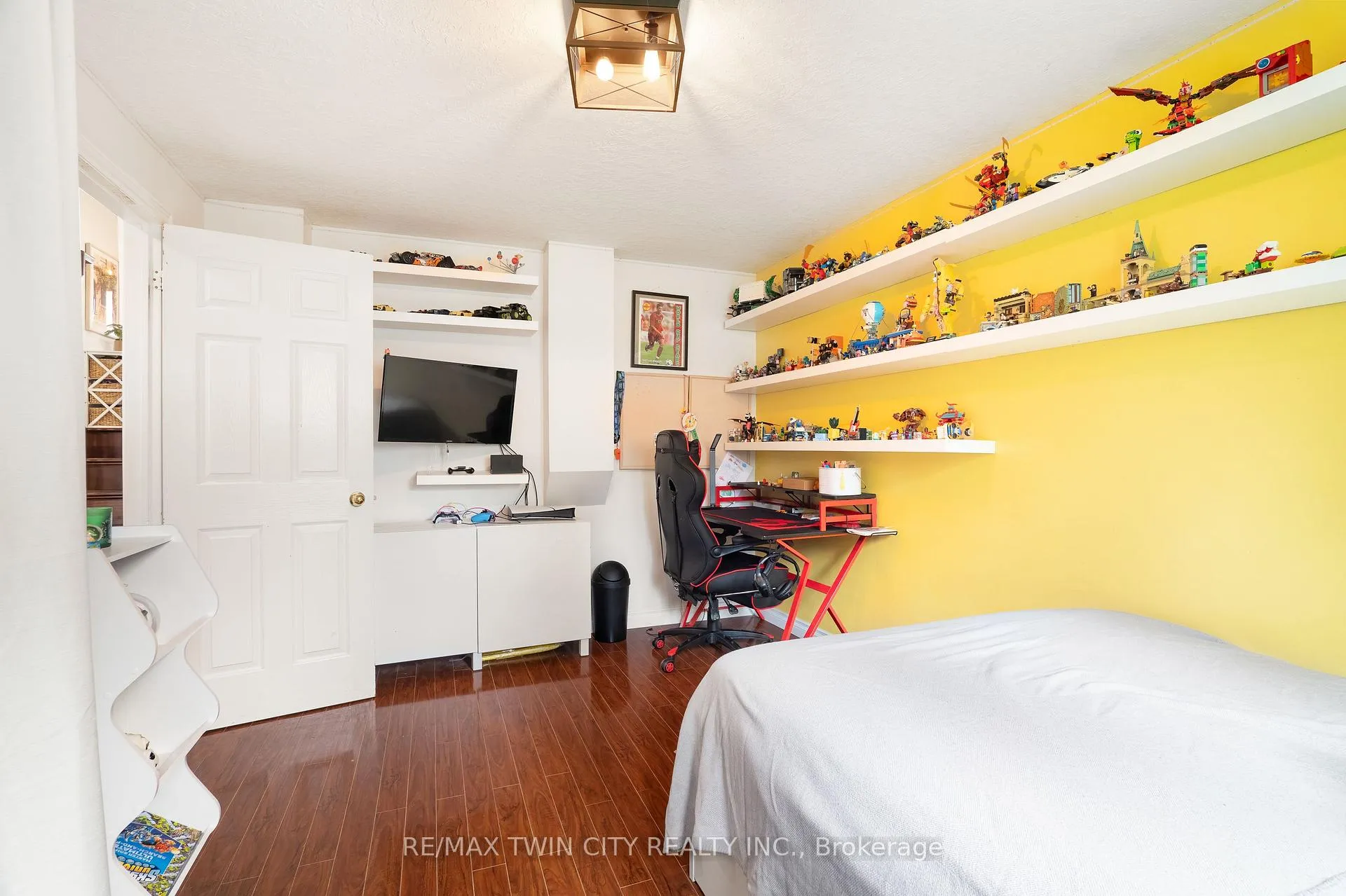 Photo 30 of 172 General Drive, Kitchener — HOMEH
