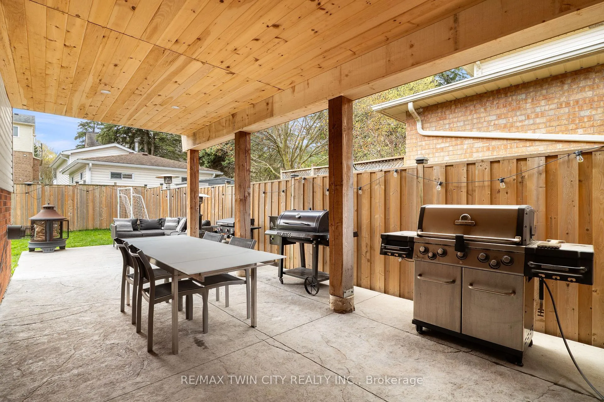 Photo 37 of 172 General Drive, Kitchener — HOMEH