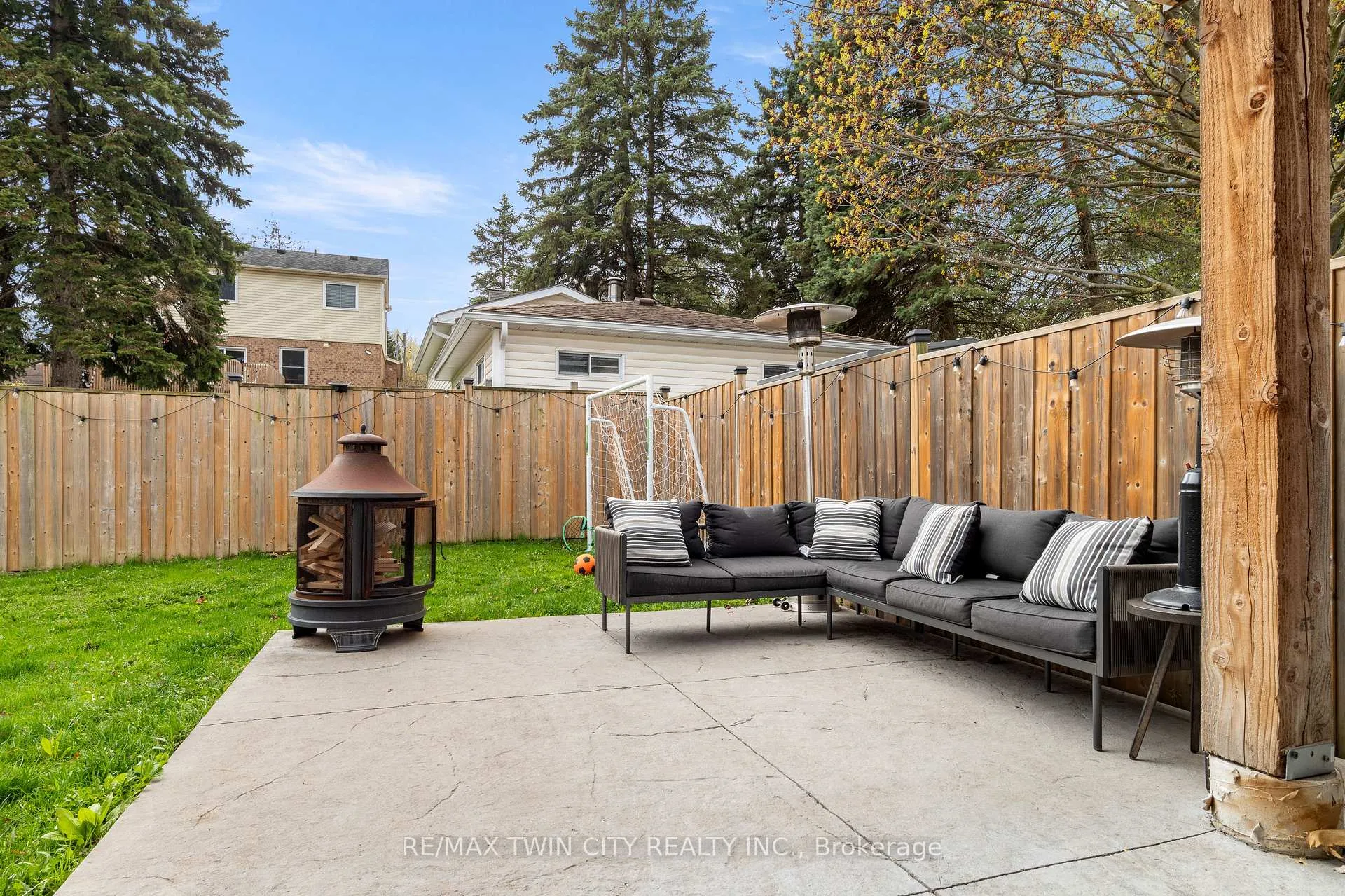 Photo 38 of 172 General Drive, Kitchener — HOMEH