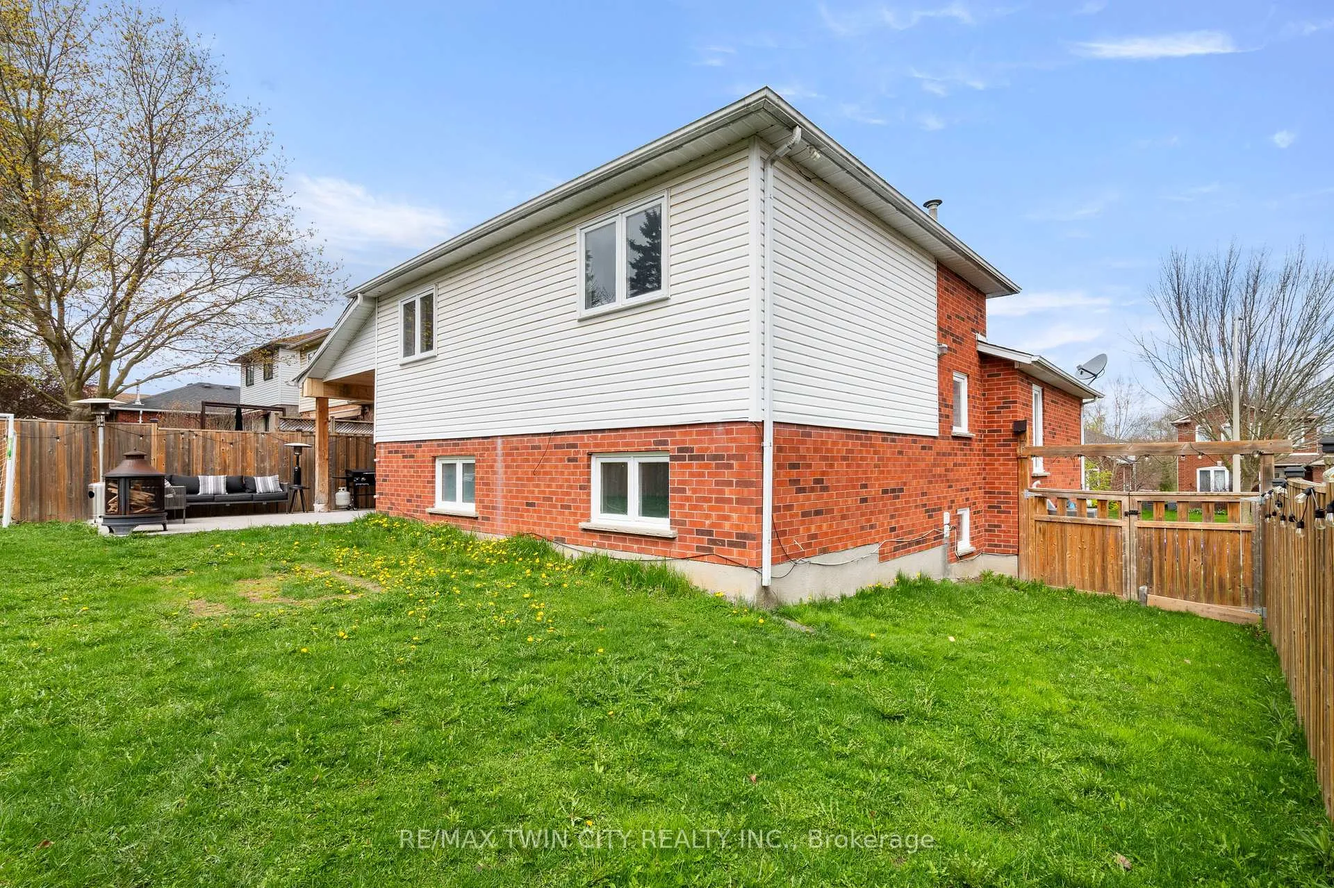 Photo 39 of 172 General Drive, Kitchener — HOMEH