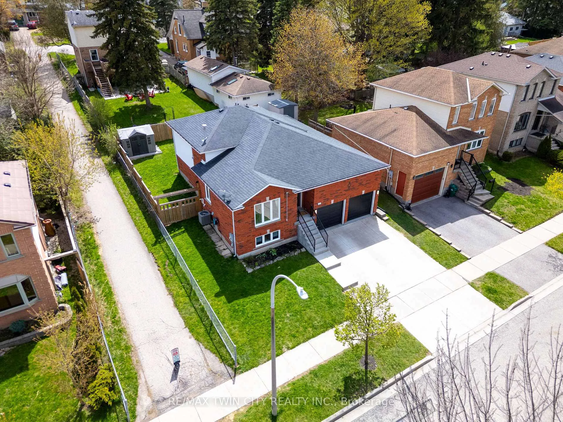 Photo 47 of 172 General Drive, Kitchener — HOMEH