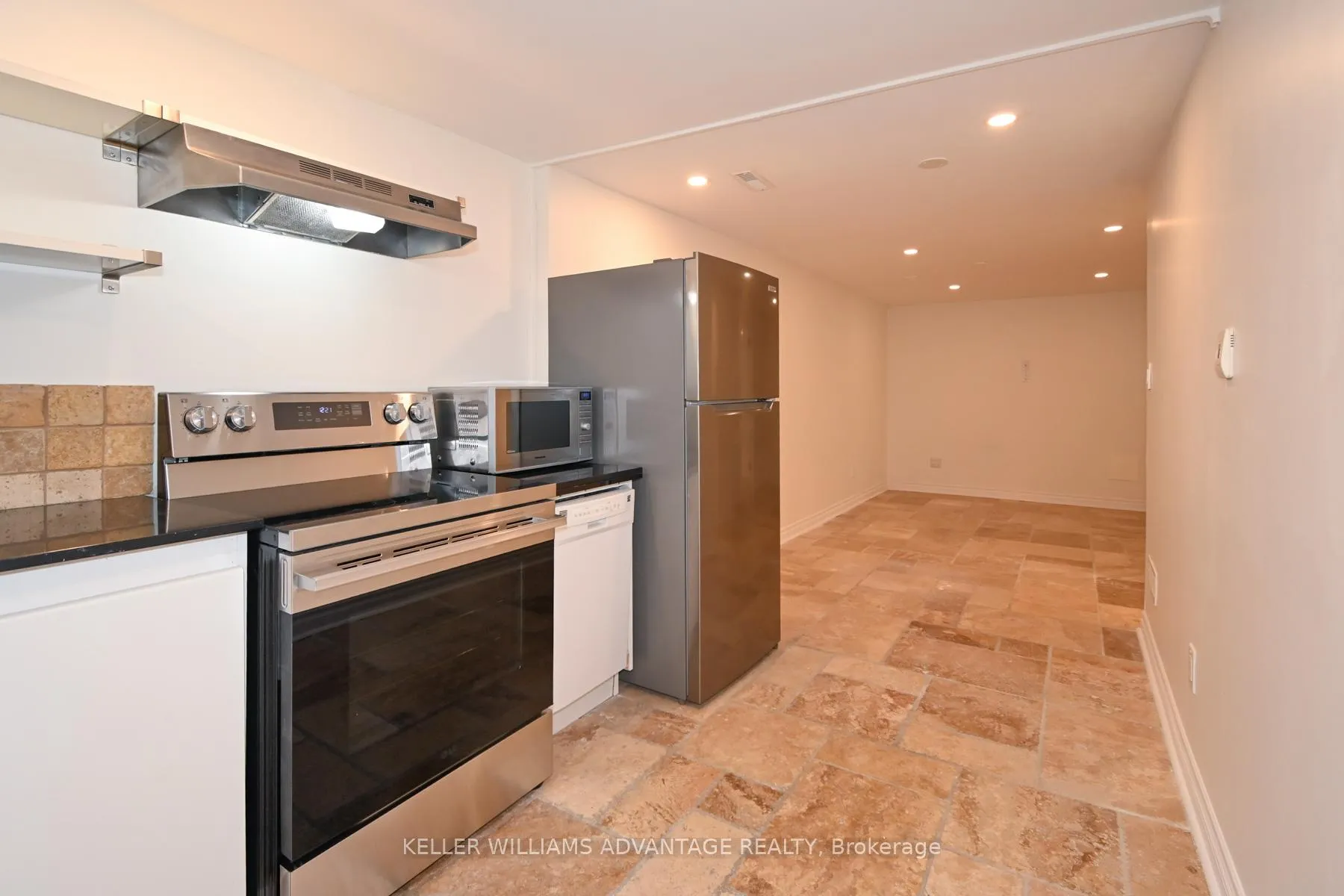 Photo 9 of Unit Back Lower, 132 Hammersmith Avenue, Toronto, The Beaches — HOMEH