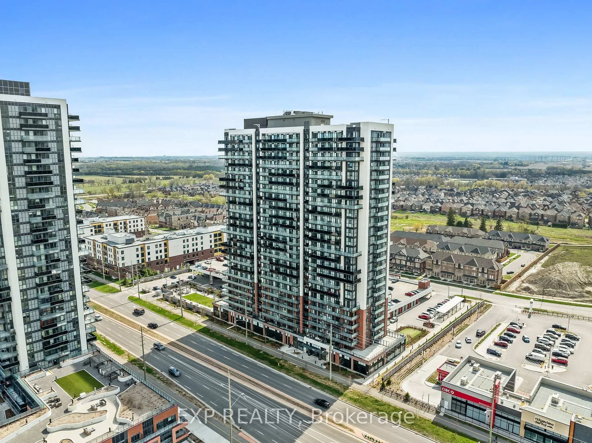 Front of Unit 1713, 2550 Simcoe Street N