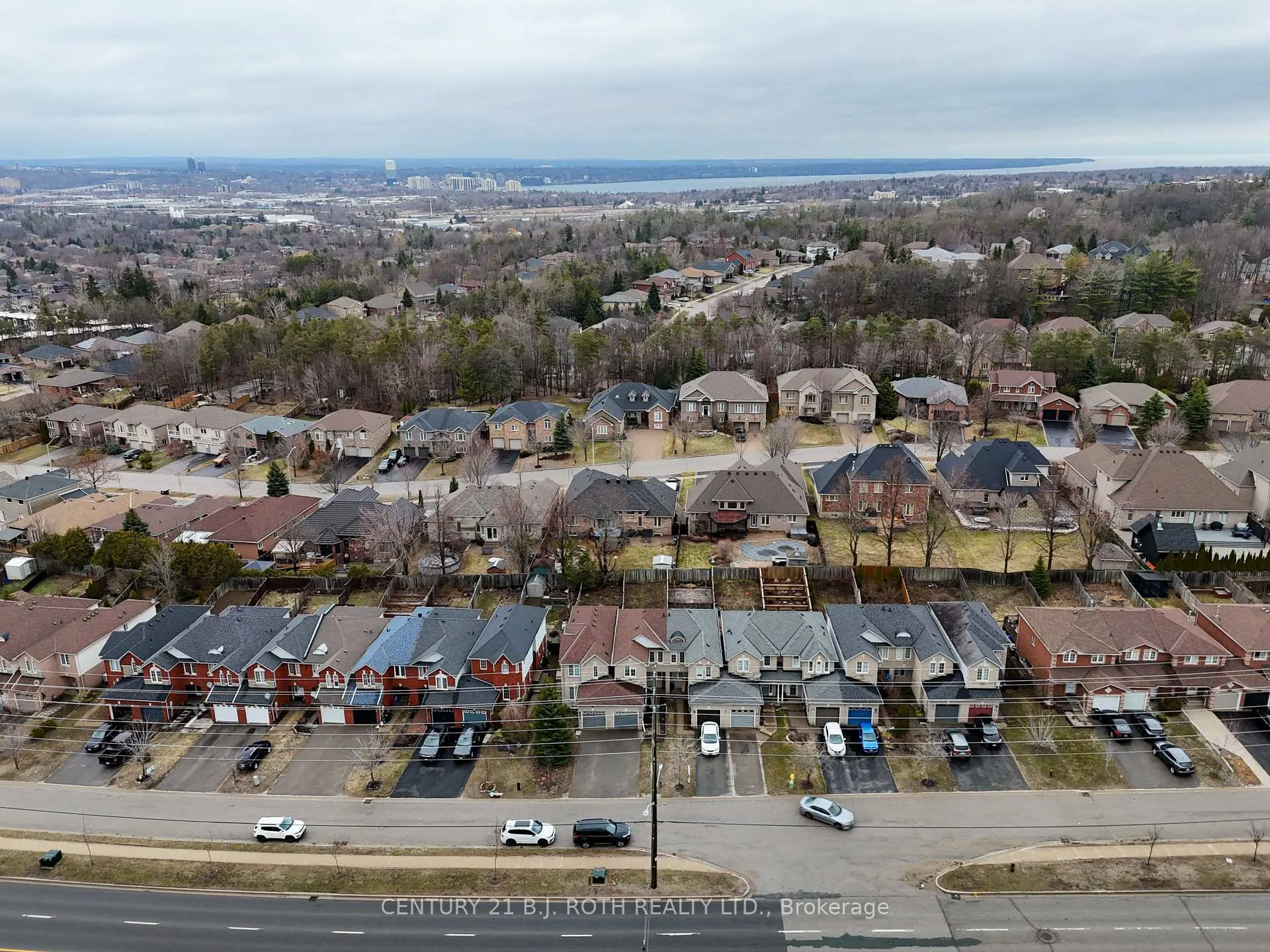 Photo 31 of 387 Ferndale Drive S, Barrie, Ardagh — HOMEH