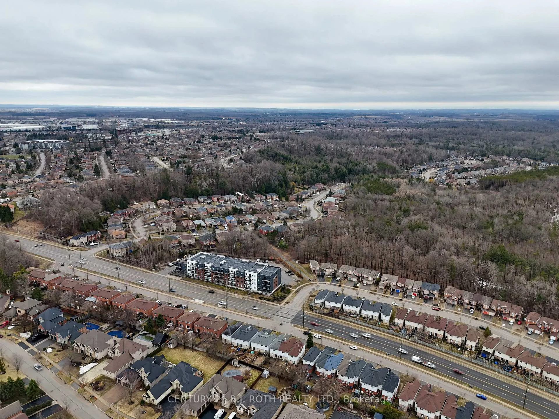 Photo 35 of 387 Ferndale Drive S, Barrie, Ardagh — HOMEH