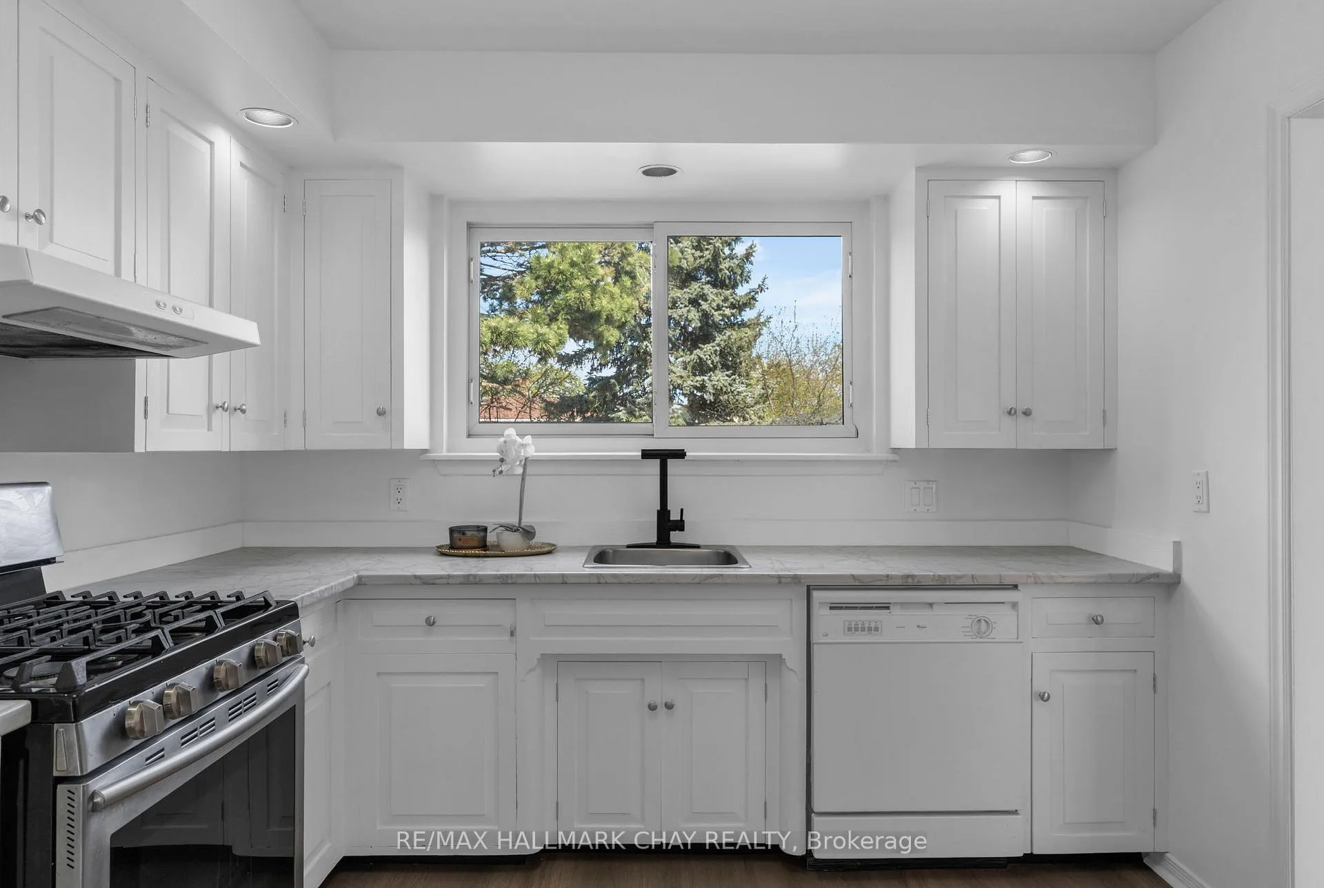 Photo 13 of 24 Flamingo Crescent, Brampton, Southgate — HOMEH
