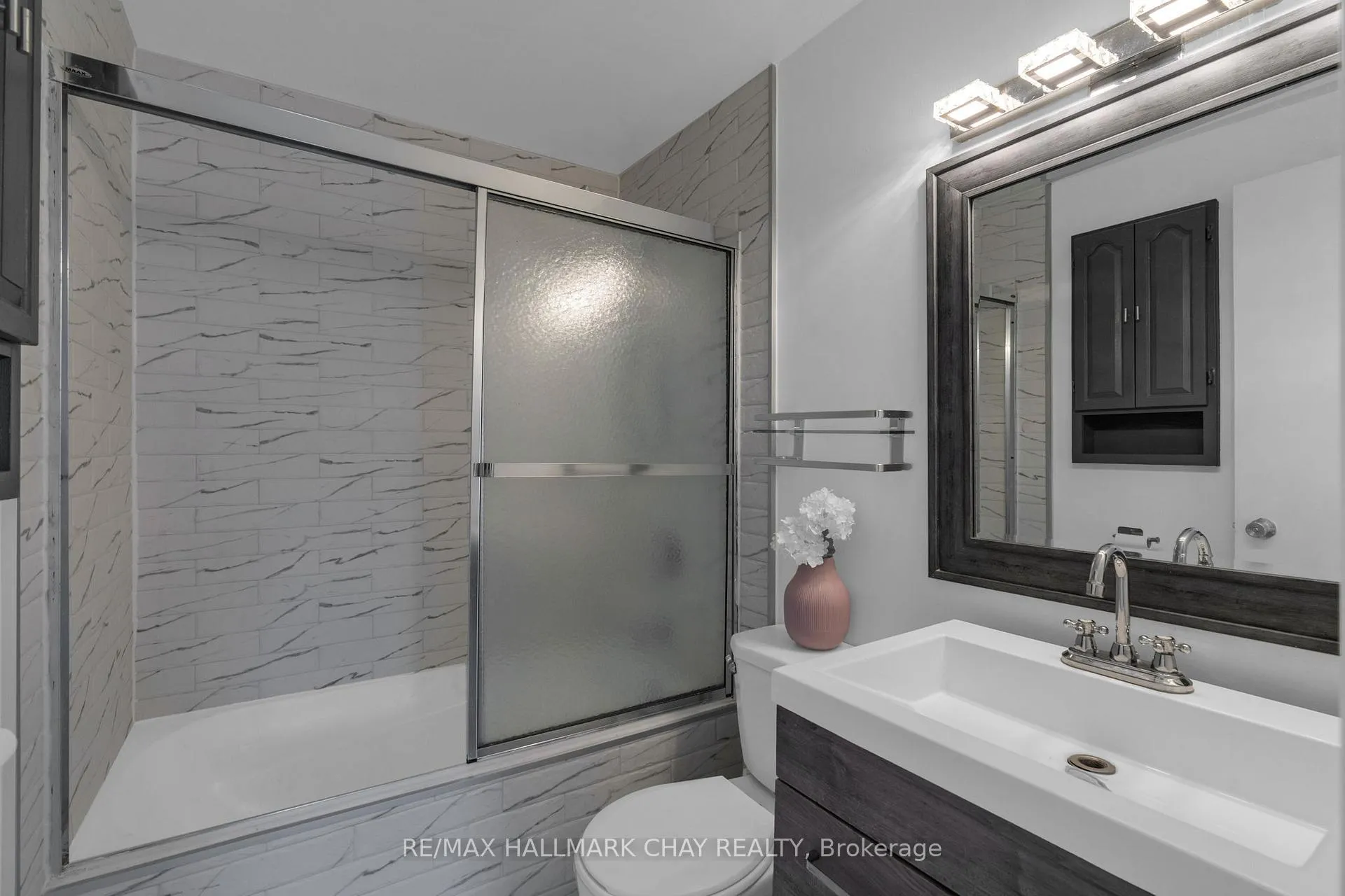 Photo 23 of 24 Flamingo Crescent, Brampton, Southgate — HOMEH