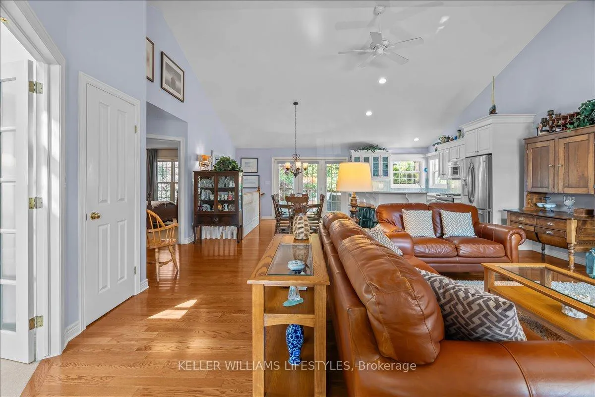 Photo 9 of 40 Lakeside Circle, Lambton Shores, Grand Bend — HOMEH