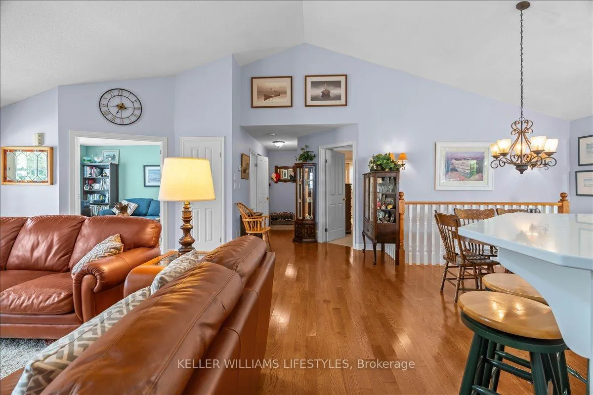 Photo 10 of 40 Lakeside Circle, Lambton Shores, Grand Bend — HOMEH