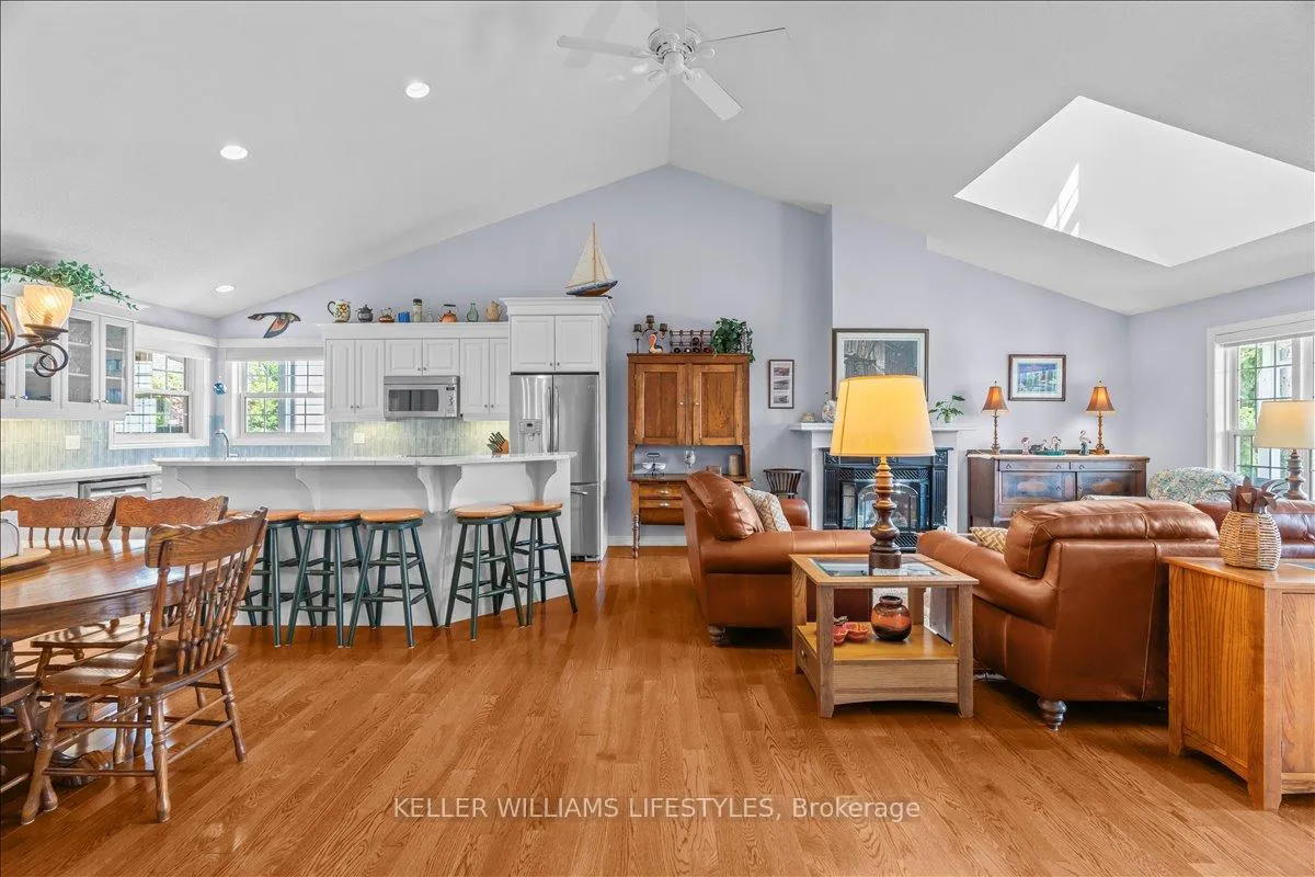 Photo 13 of 40 Lakeside Circle, Lambton Shores, Grand Bend — HOMEH