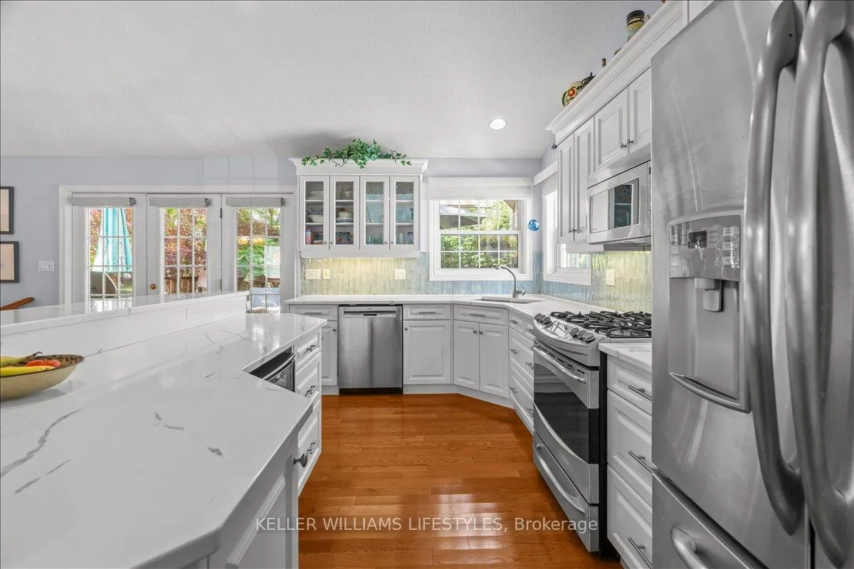 Photo 15 of 40 Lakeside Circle, Lambton Shores, Grand Bend — HOMEH
