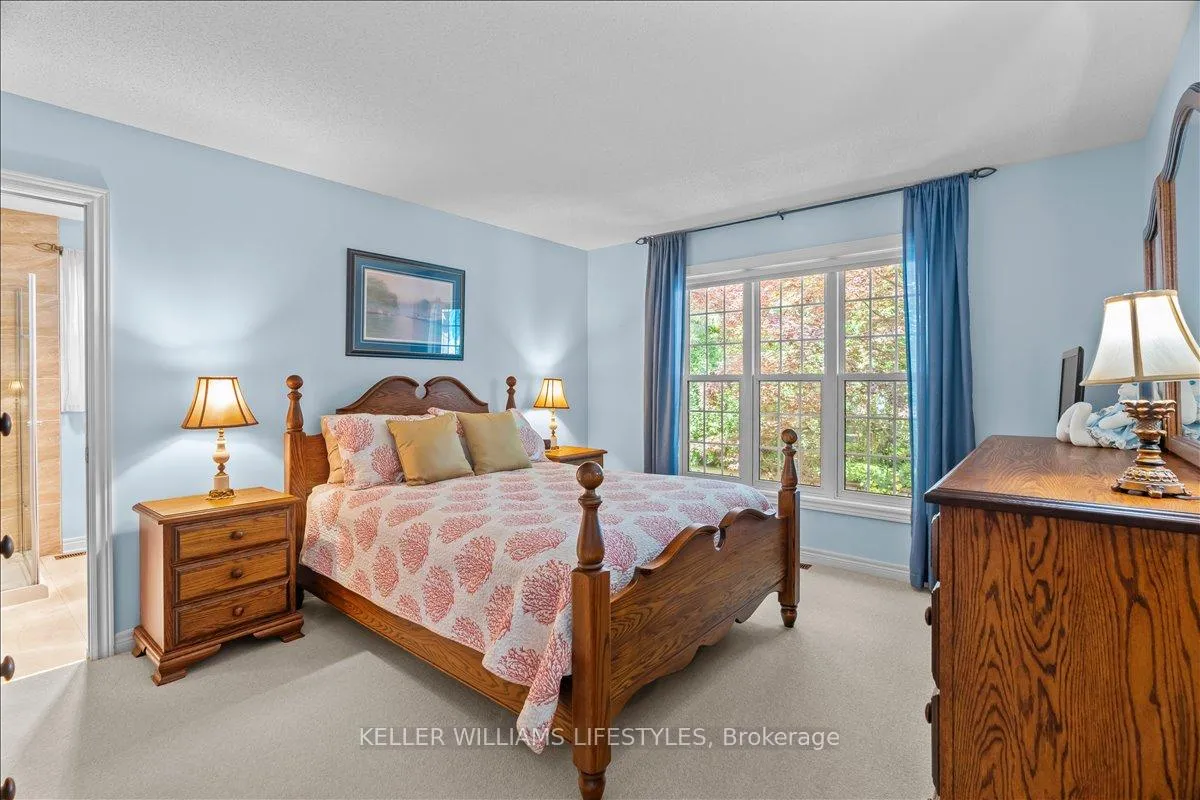 Photo 16 of 40 Lakeside Circle, Lambton Shores, Grand Bend — HOMEH