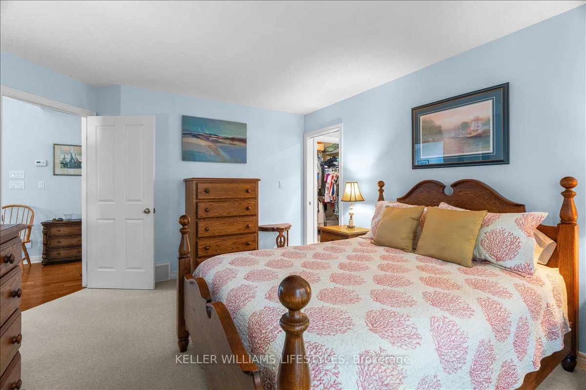 Photo 17 of 40 Lakeside Circle, Lambton Shores, Grand Bend — HOMEH