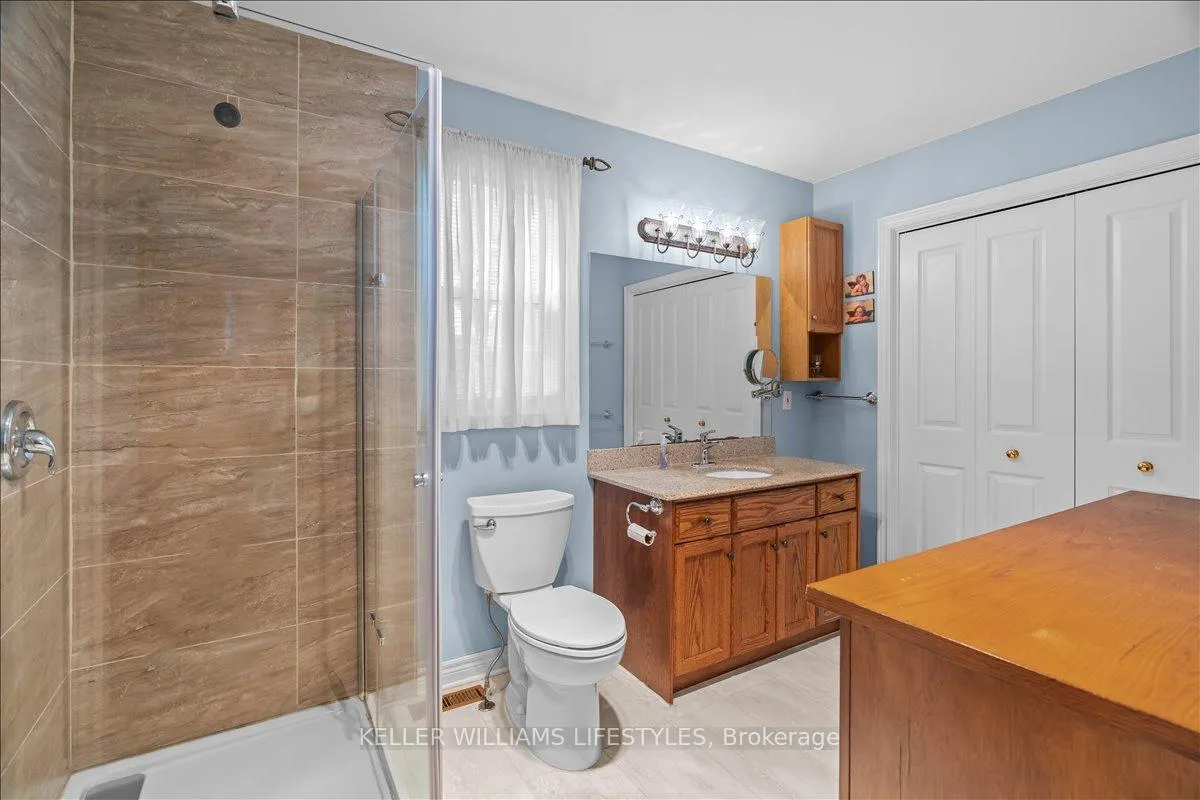 Photo 18 of 40 Lakeside Circle, Lambton Shores, Grand Bend — HOMEH