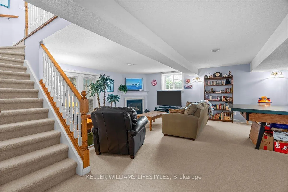 Photo 27 of 40 Lakeside Circle, Lambton Shores, Grand Bend — HOMEH